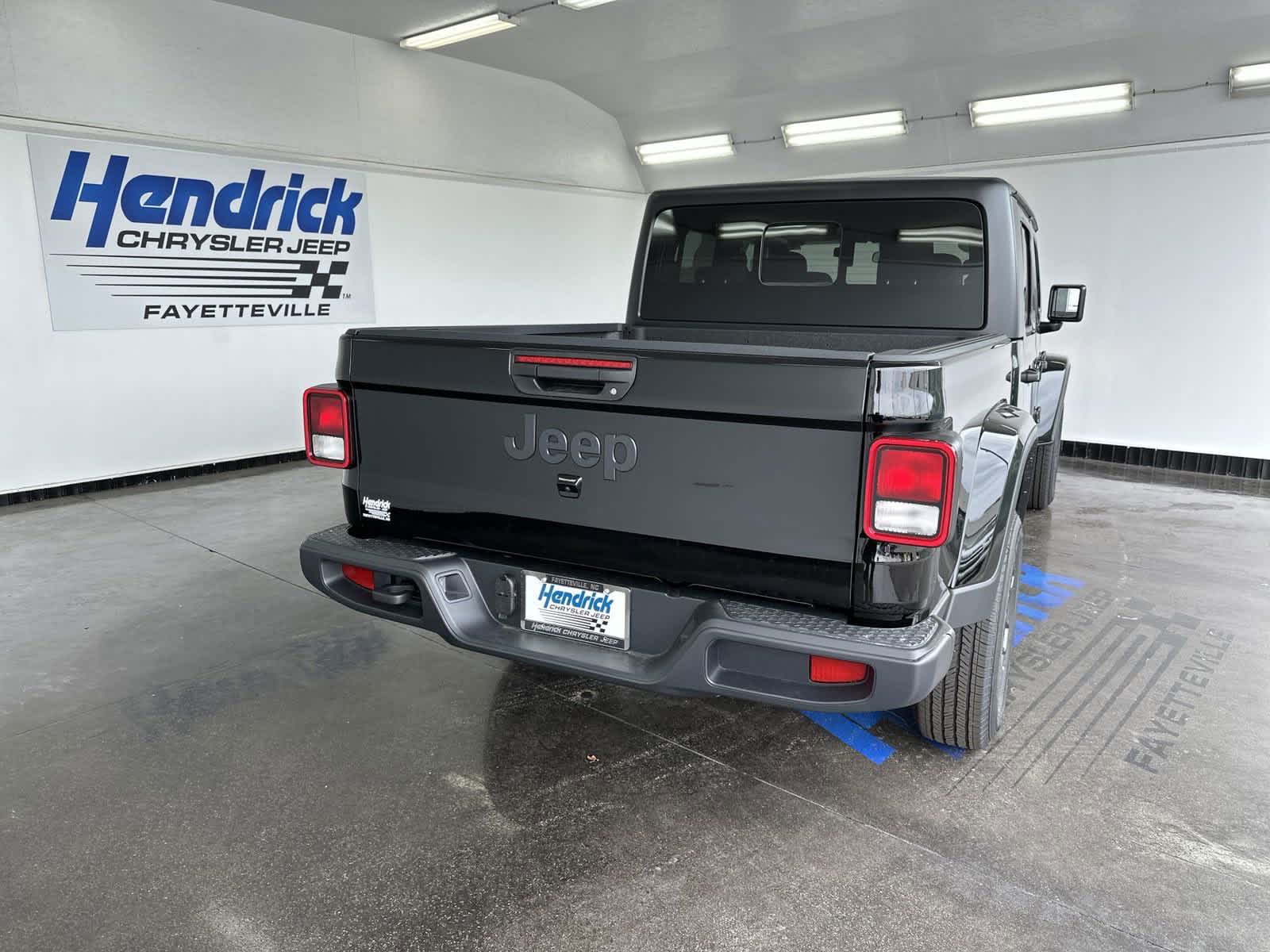 2024 Jeep Gladiator Sport 4x4 7