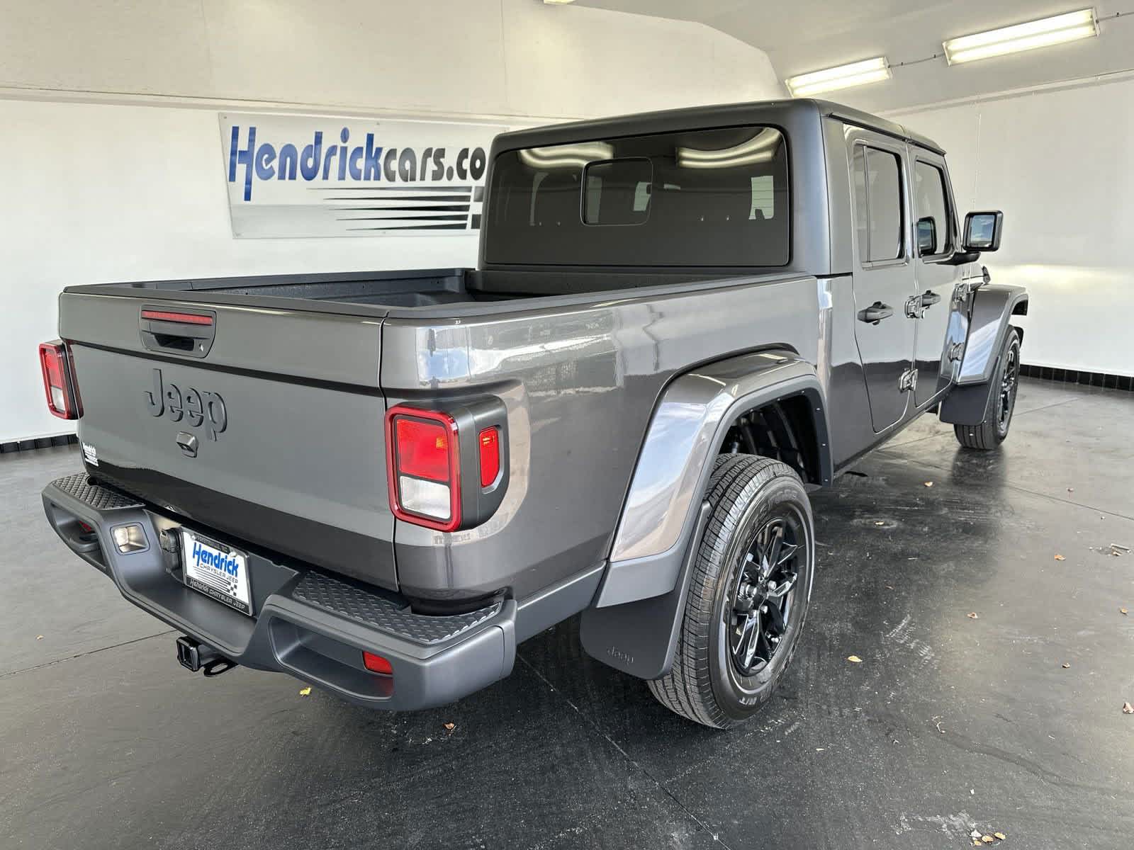 2023 Jeep Gladiator Sport S 4x4 8