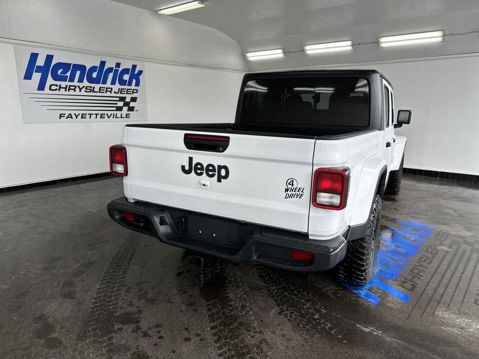 2021 Jeep Gladiator Willys 4x4 8