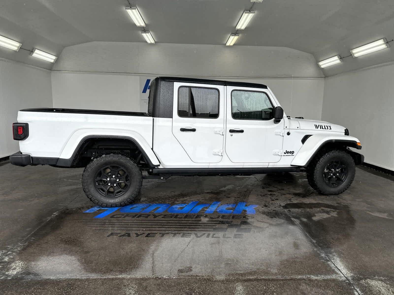 2021 Jeep Gladiator Willys 4x4 10