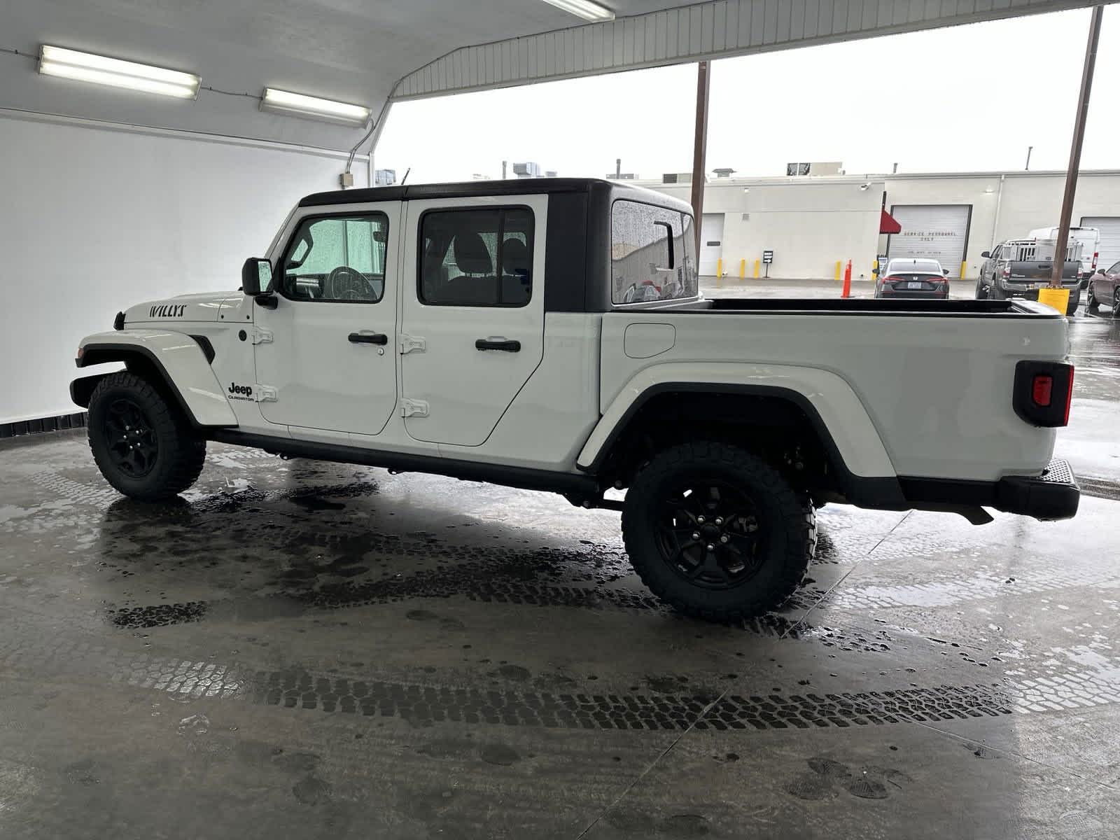 2021 Jeep Gladiator Willys 4x4 6