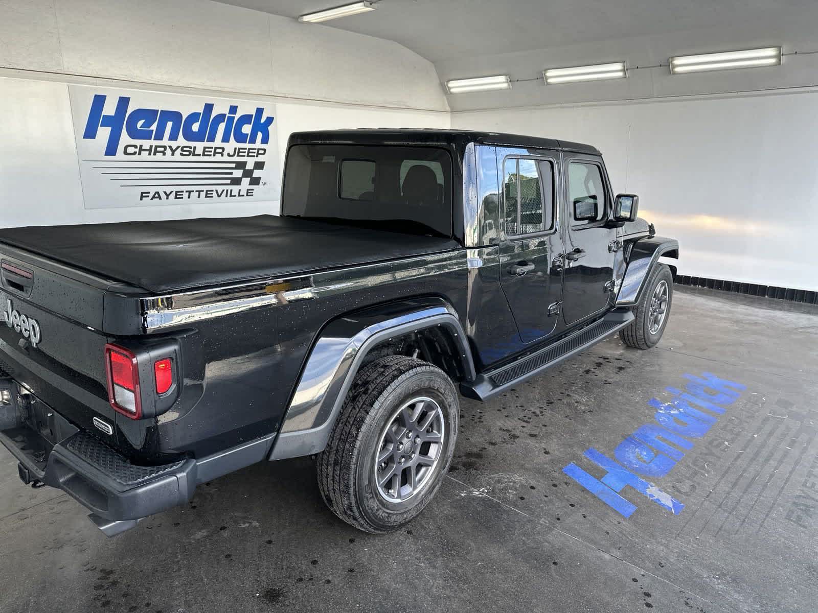 2022 Jeep Gladiator Overland 4x4 9