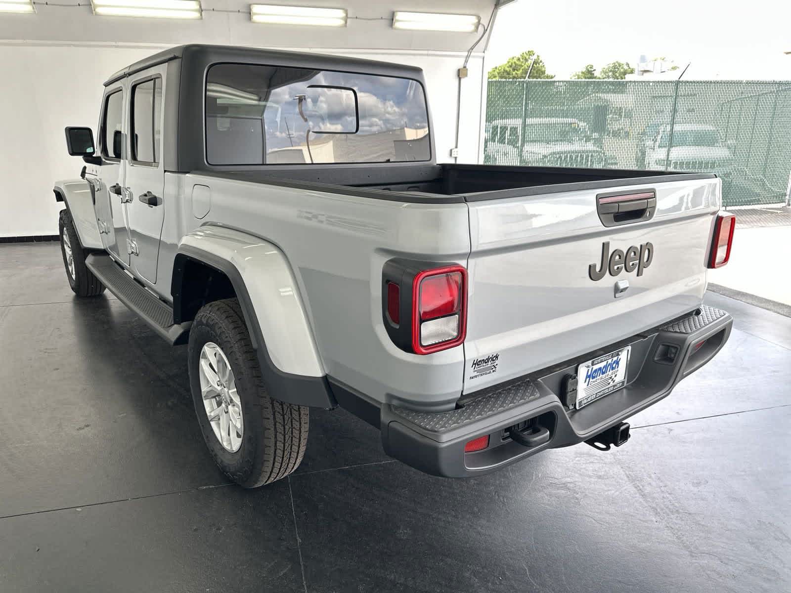 2023 Jeep Gladiator Sport S 4x4 6