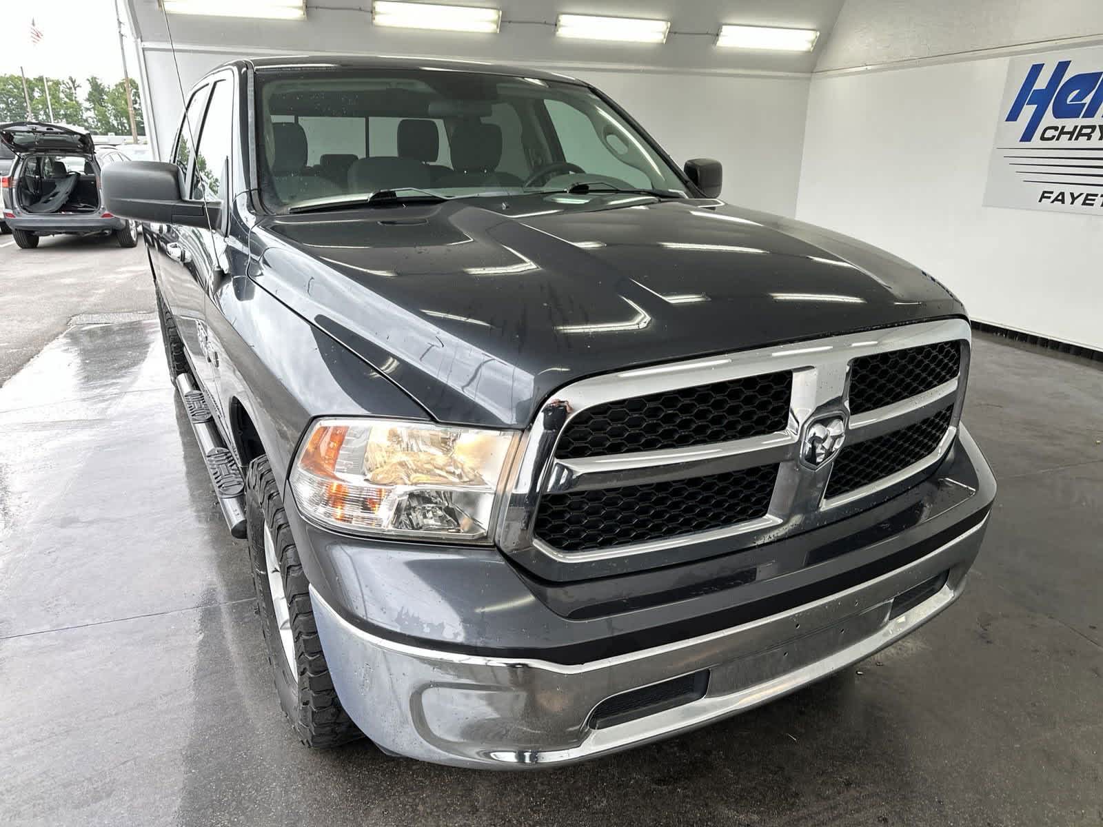 2018 Ram 1500 SLT 4x2 Crew Cab 64 Box 3