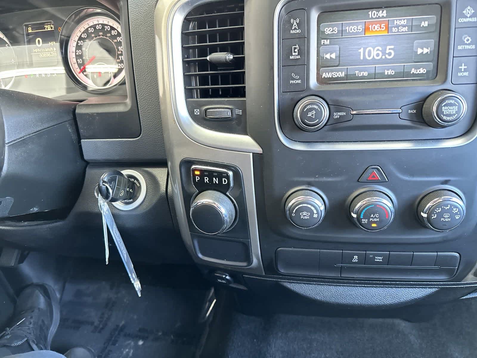 2018 Ram 1500 SLT 4x2 Crew Cab 64 Box 24