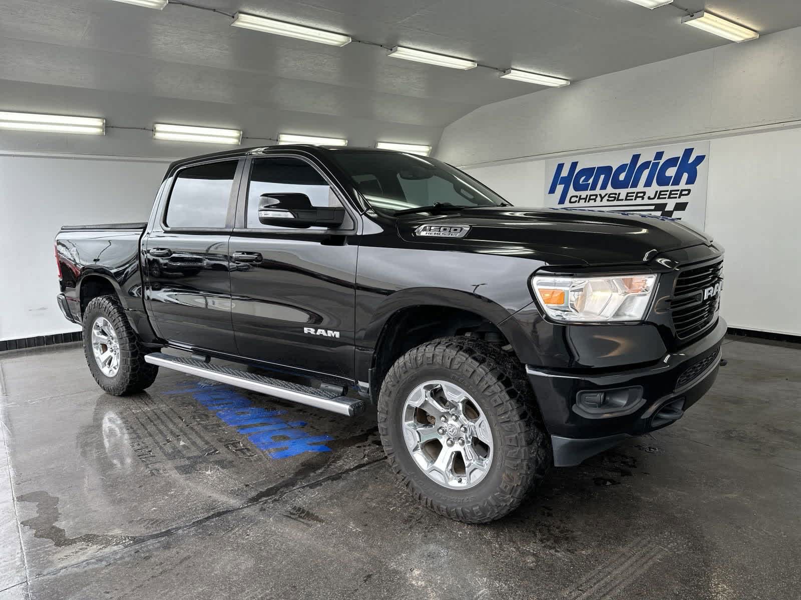 2019 Ram 1500 Big Horn/Lone Star 4x4 Crew Cab 57 Box 2