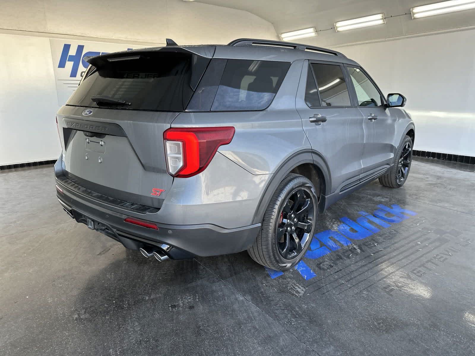 2023 Ford Explorer ST 9