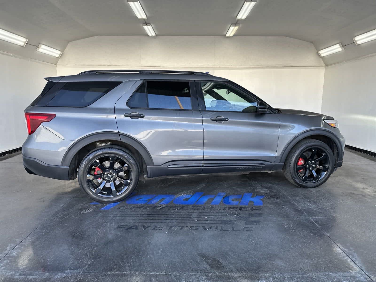 2023 Ford Explorer ST 10