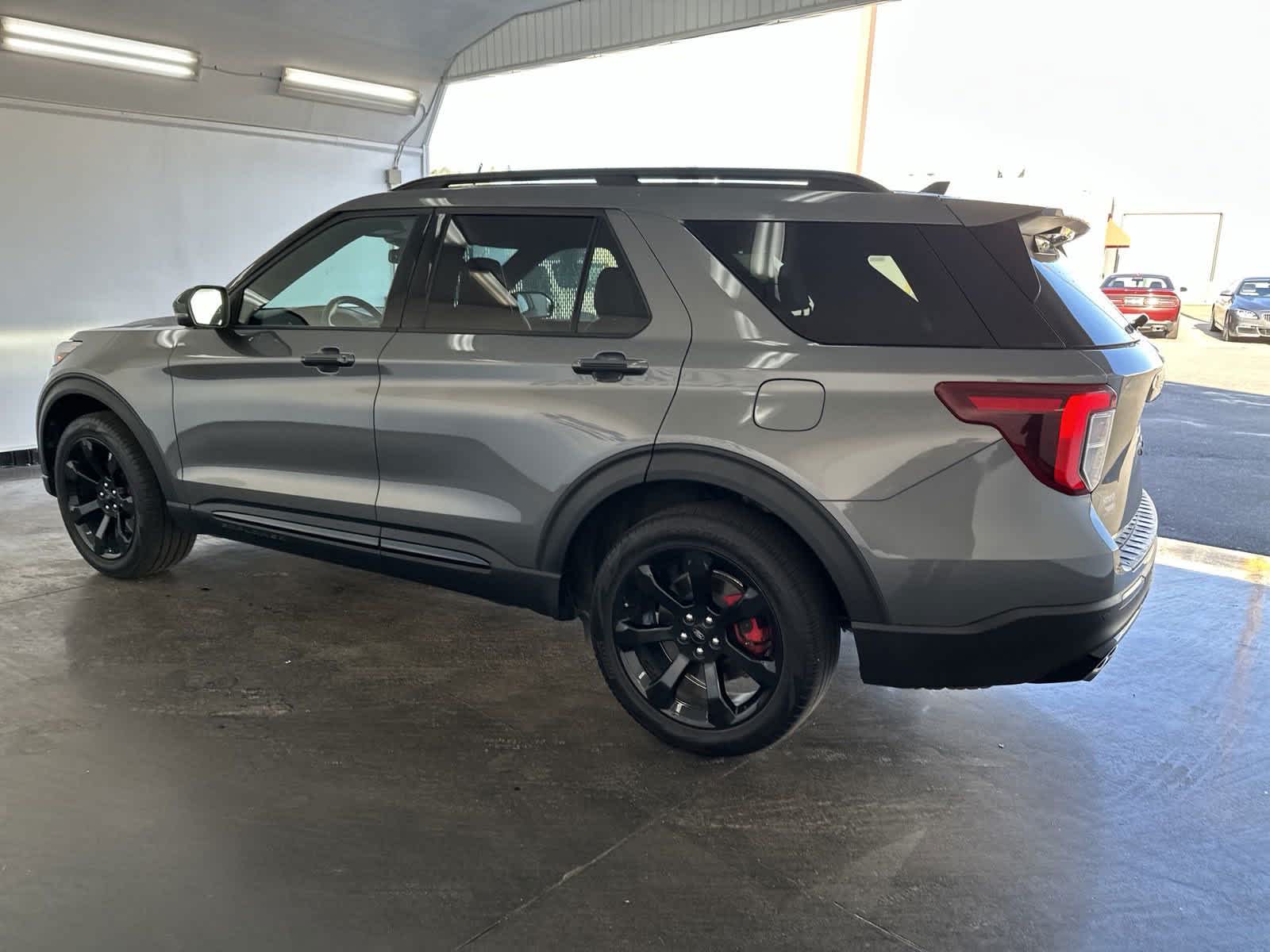 2023 Ford Explorer ST 6