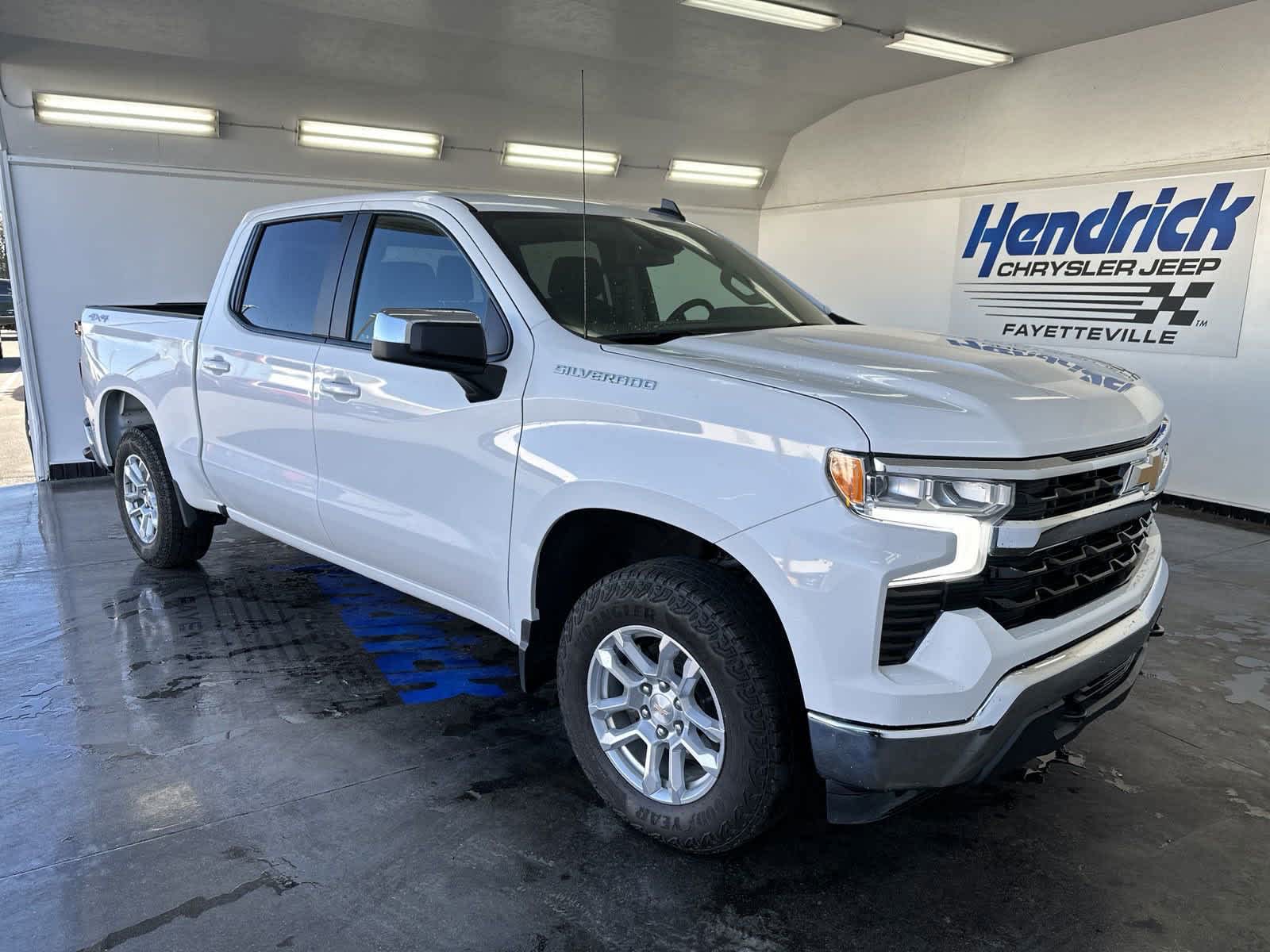 2022 Chevrolet Silverado 1500 LT 4WD Crew Cab 147 3