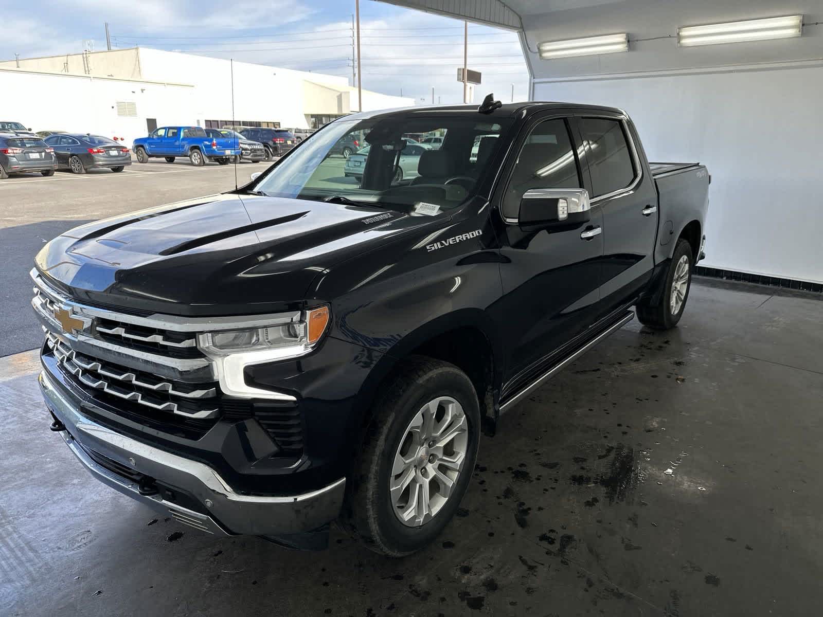 2023 Chevrolet Silverado 1500 LTZ 4WD Crew Cab 147 4