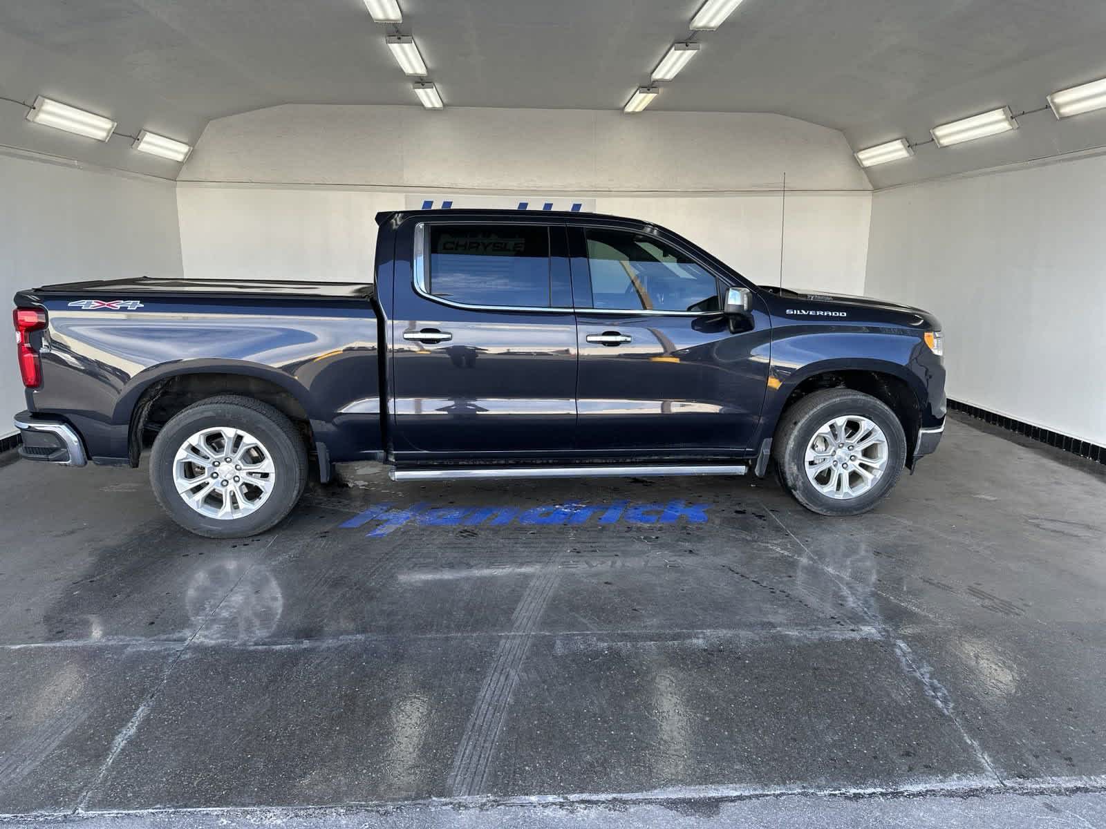 2023 Chevrolet Silverado 1500 LTZ 4WD Crew Cab 147 10