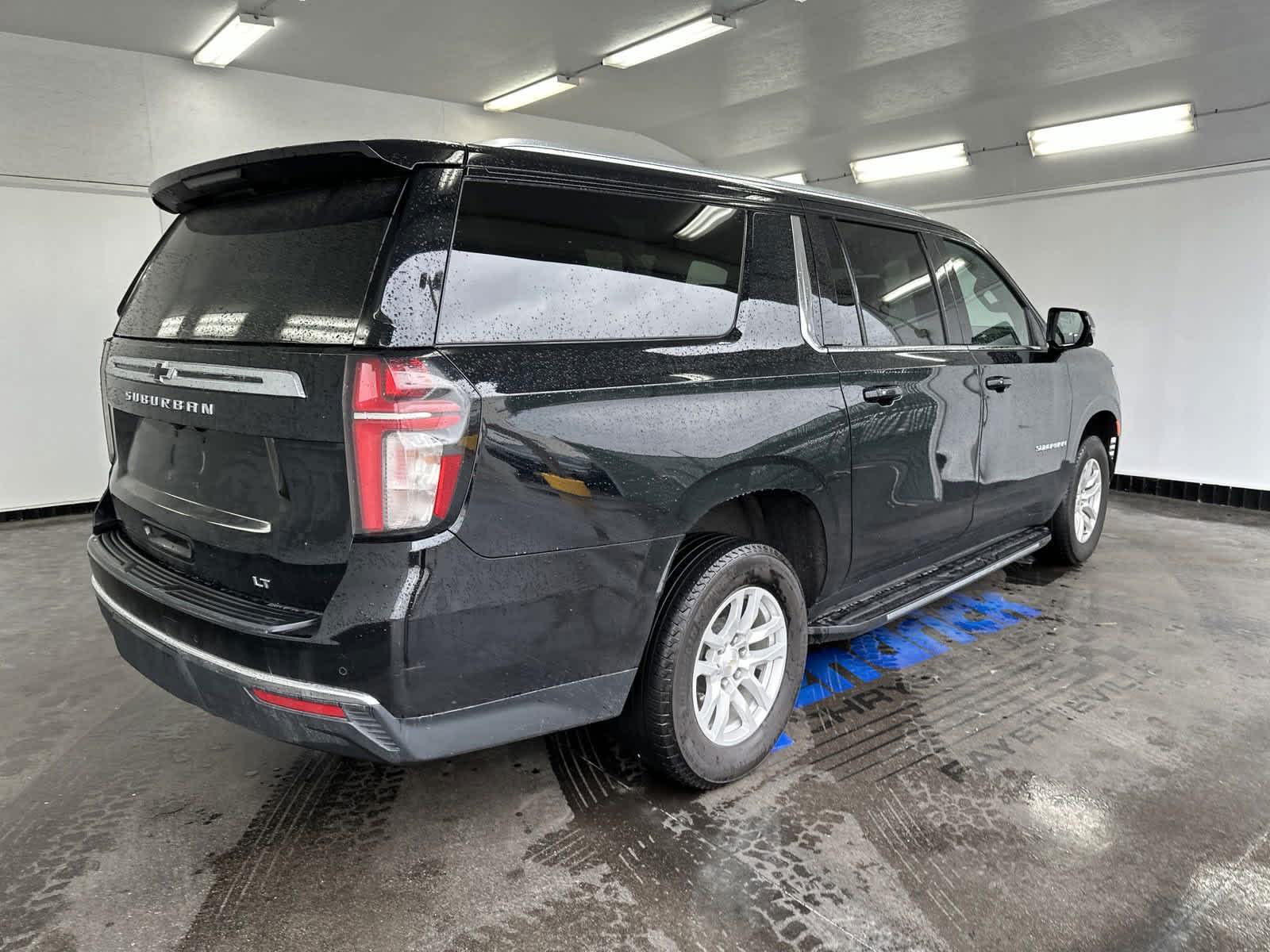 2021 Chevrolet Suburban LT 9