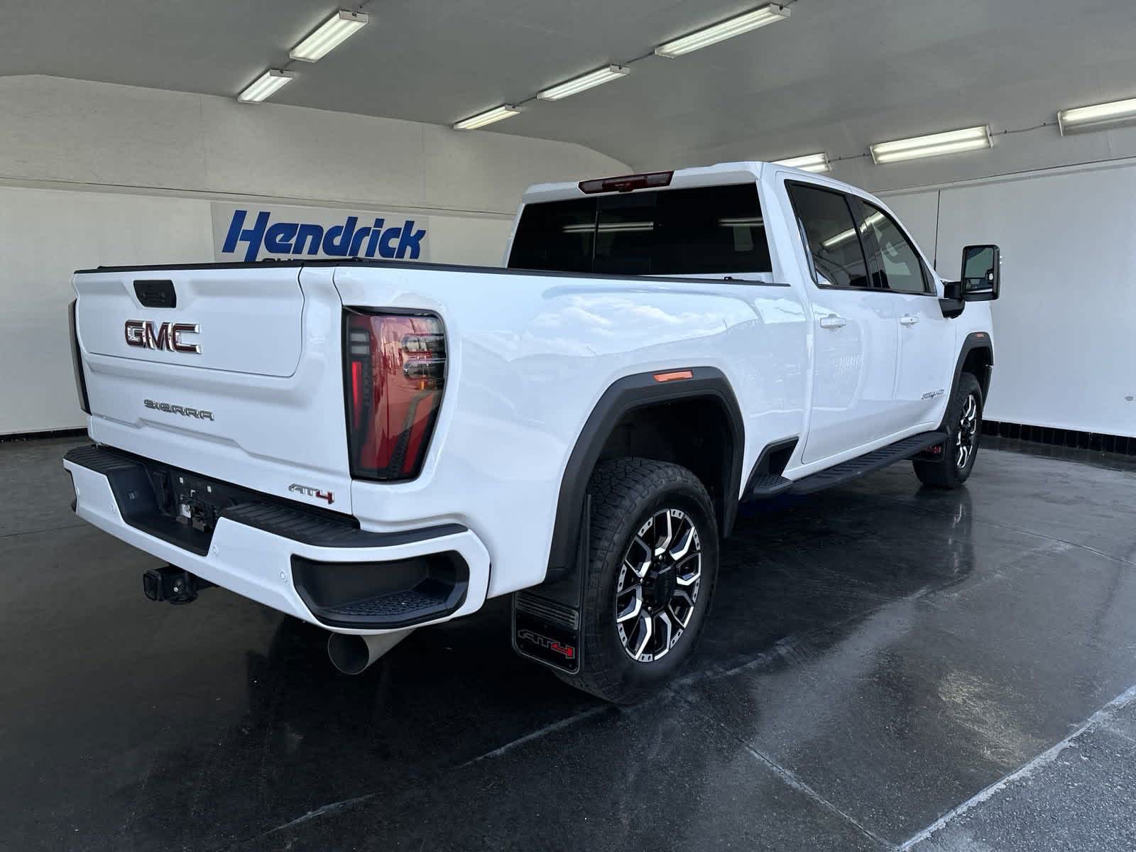 2024 GMC Sierra 3500HD AT4 4WD Crew Cab 159 6