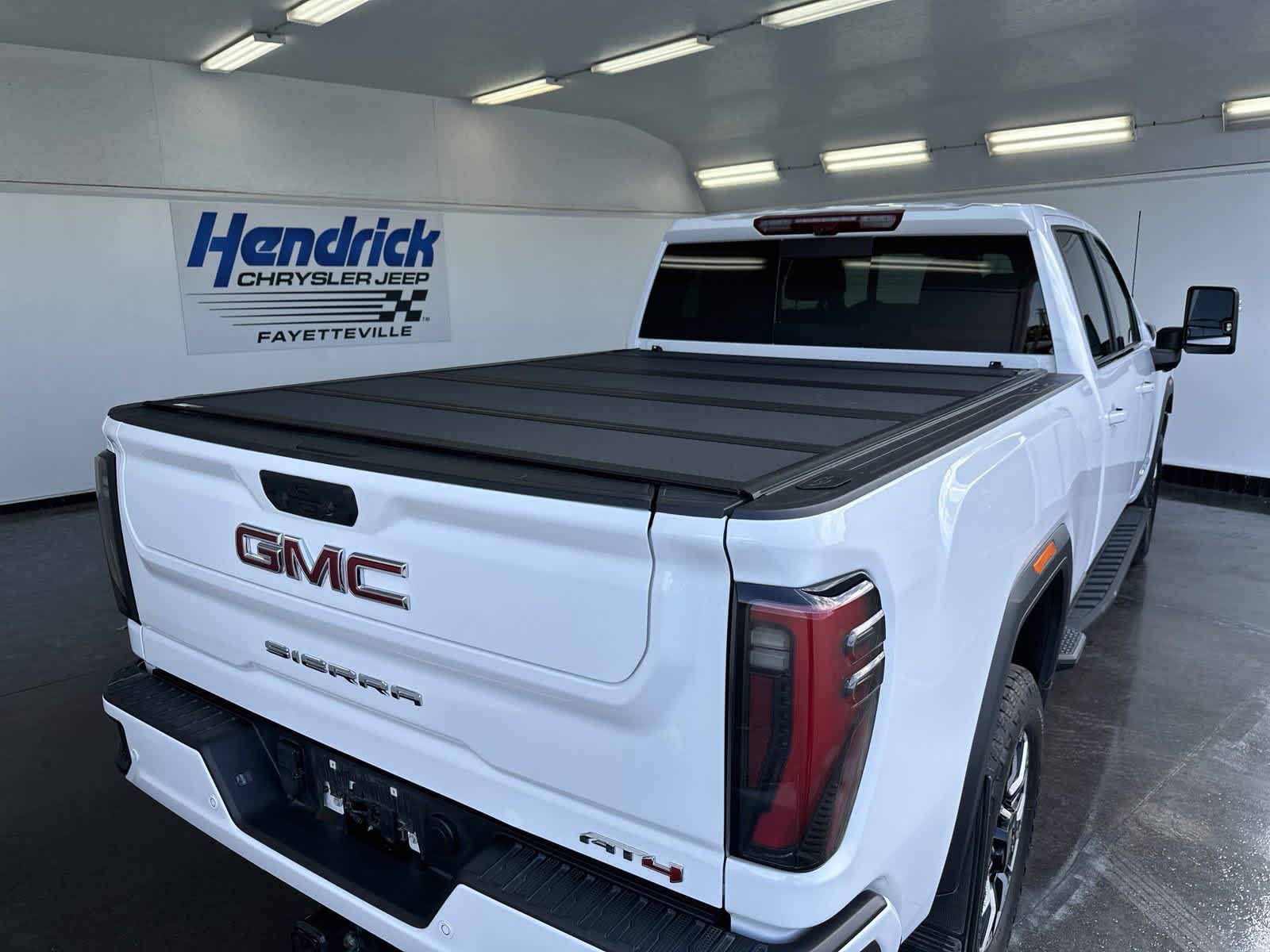 2024 GMC Sierra 3500HD AT4 4WD Crew Cab 159 26