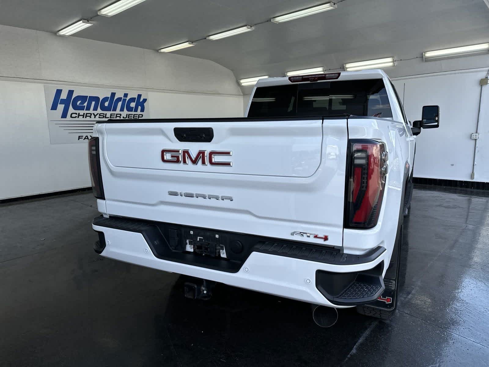 2024 GMC Sierra 3500HD AT4 4WD Crew Cab 159 5