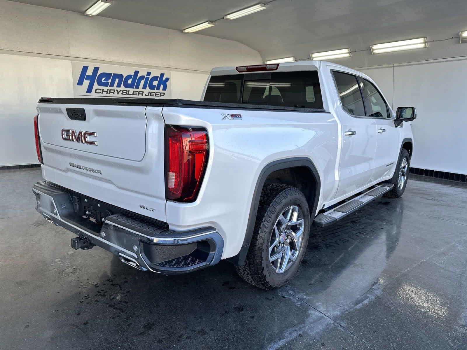 2024 GMC Sierra 1500 SLT 4WD Crew Cab 147 9