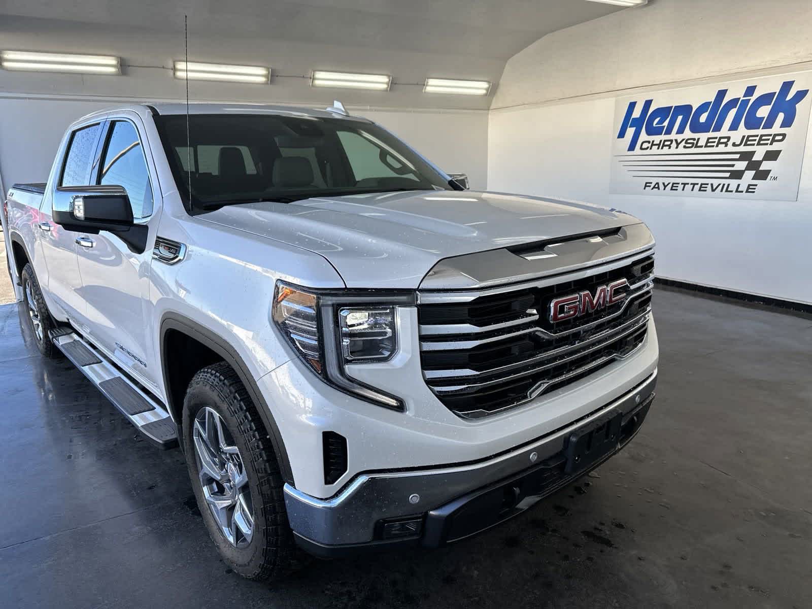 2024 GMC Sierra 1500 SLT 4WD Crew Cab 147 3