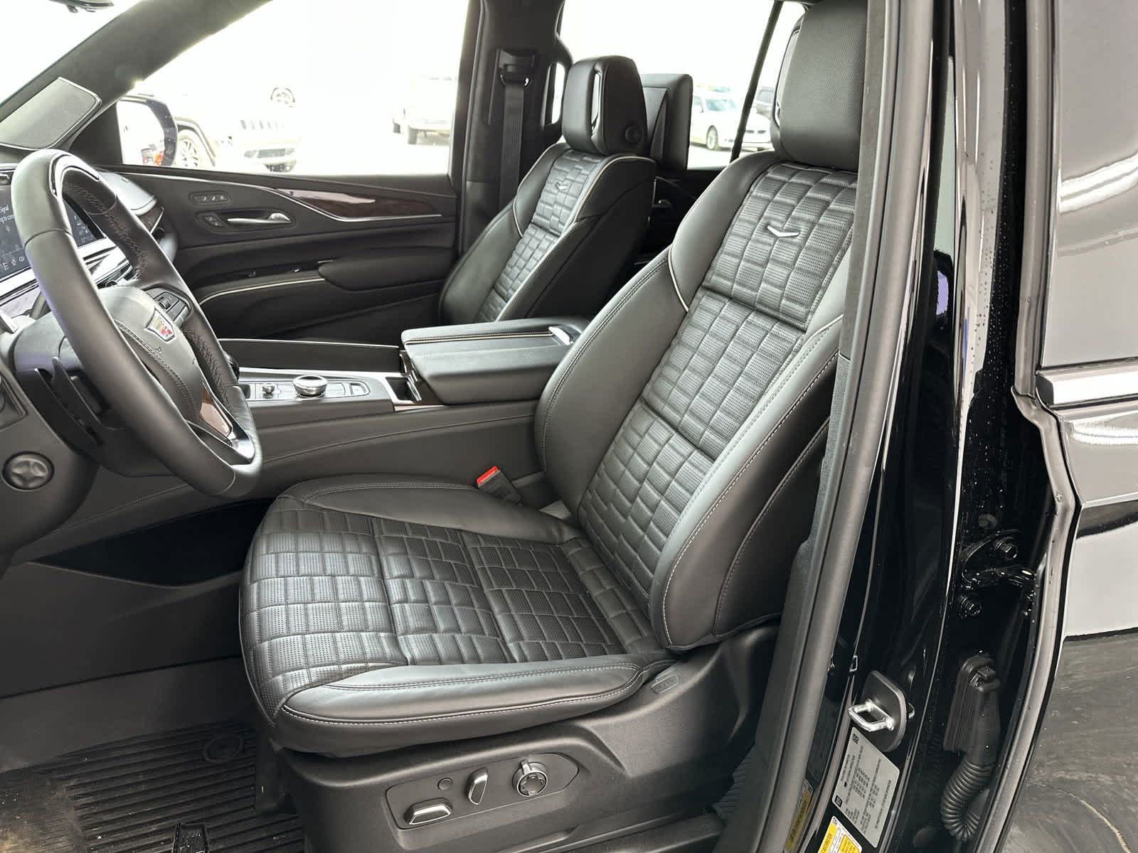 2023 Cadillac Escalade 4WD Premium Luxury Platinum 15