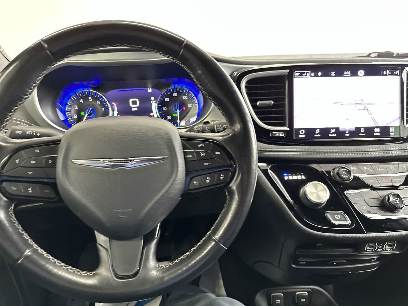 2021 Chrysler Pacifica Touring L 27