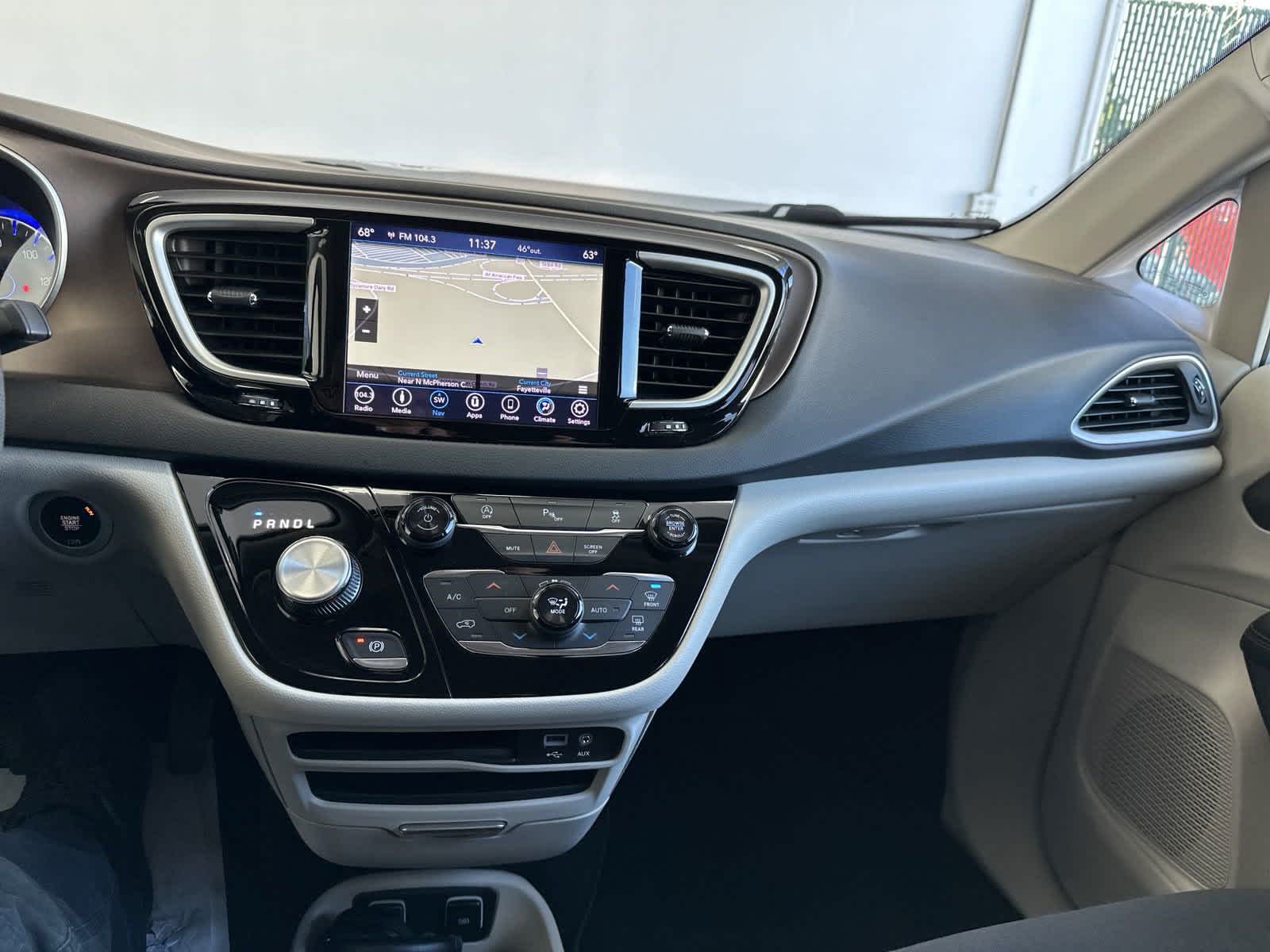 2018 Chrysler Pacifica Touring Plus 28