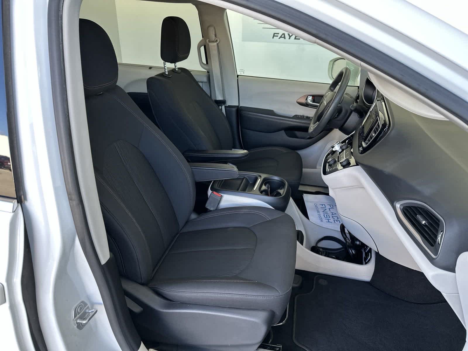 2018 Chrysler Pacifica Touring Plus 32