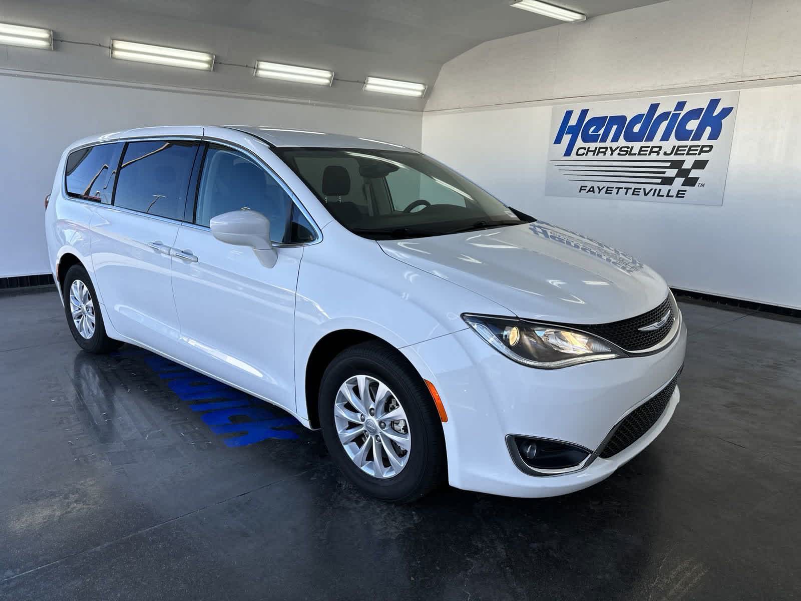 2018 Chrysler Pacifica Touring Plus 2