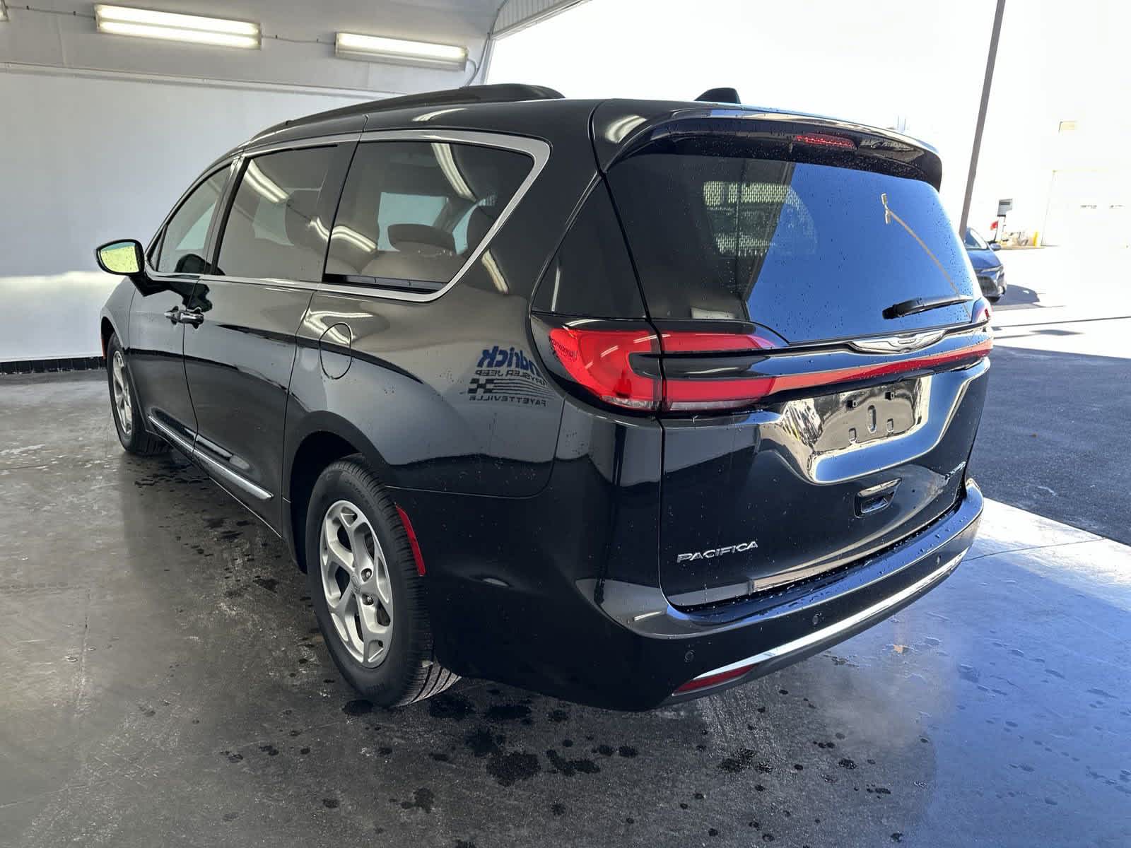 2023 Chrysler Pacifica Limited 7