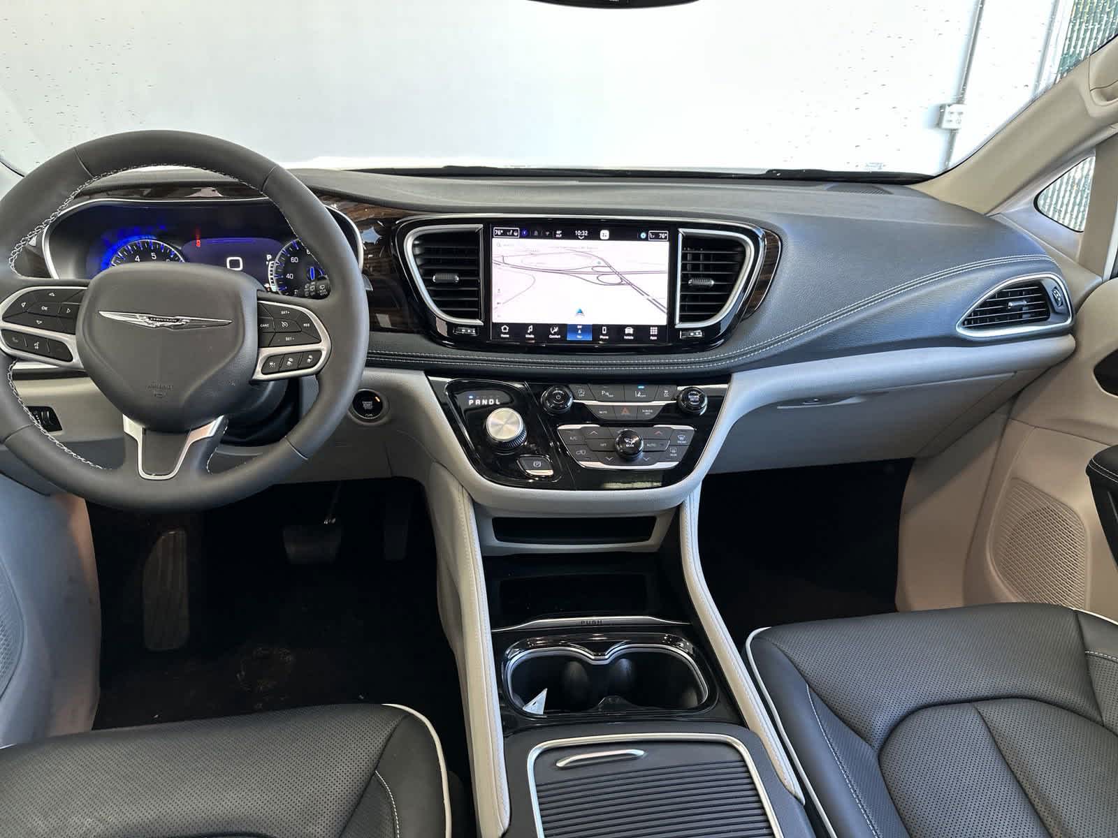 2023 Chrysler Pacifica Limited 28