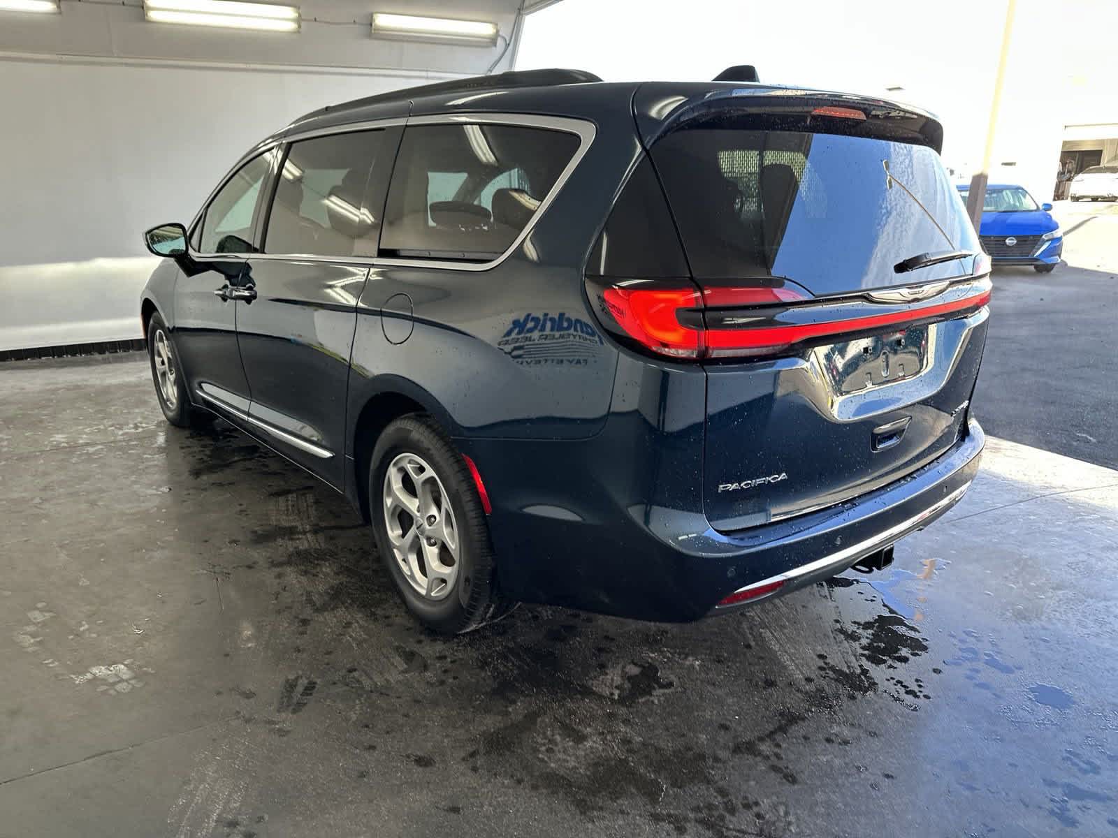 2023 Chrysler Pacifica Limited 7