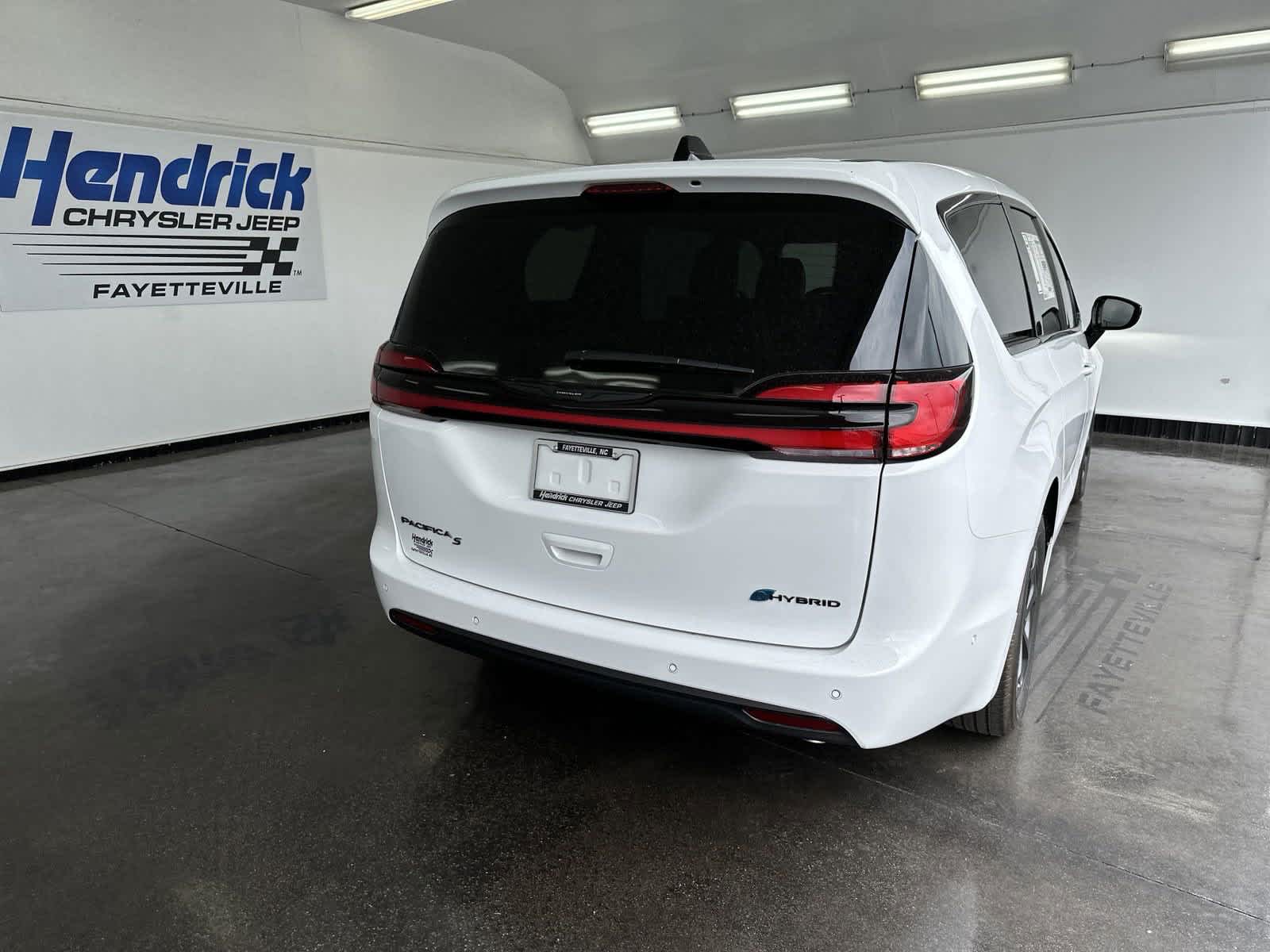 2024 Chrysler Pacifica LIMITED 7