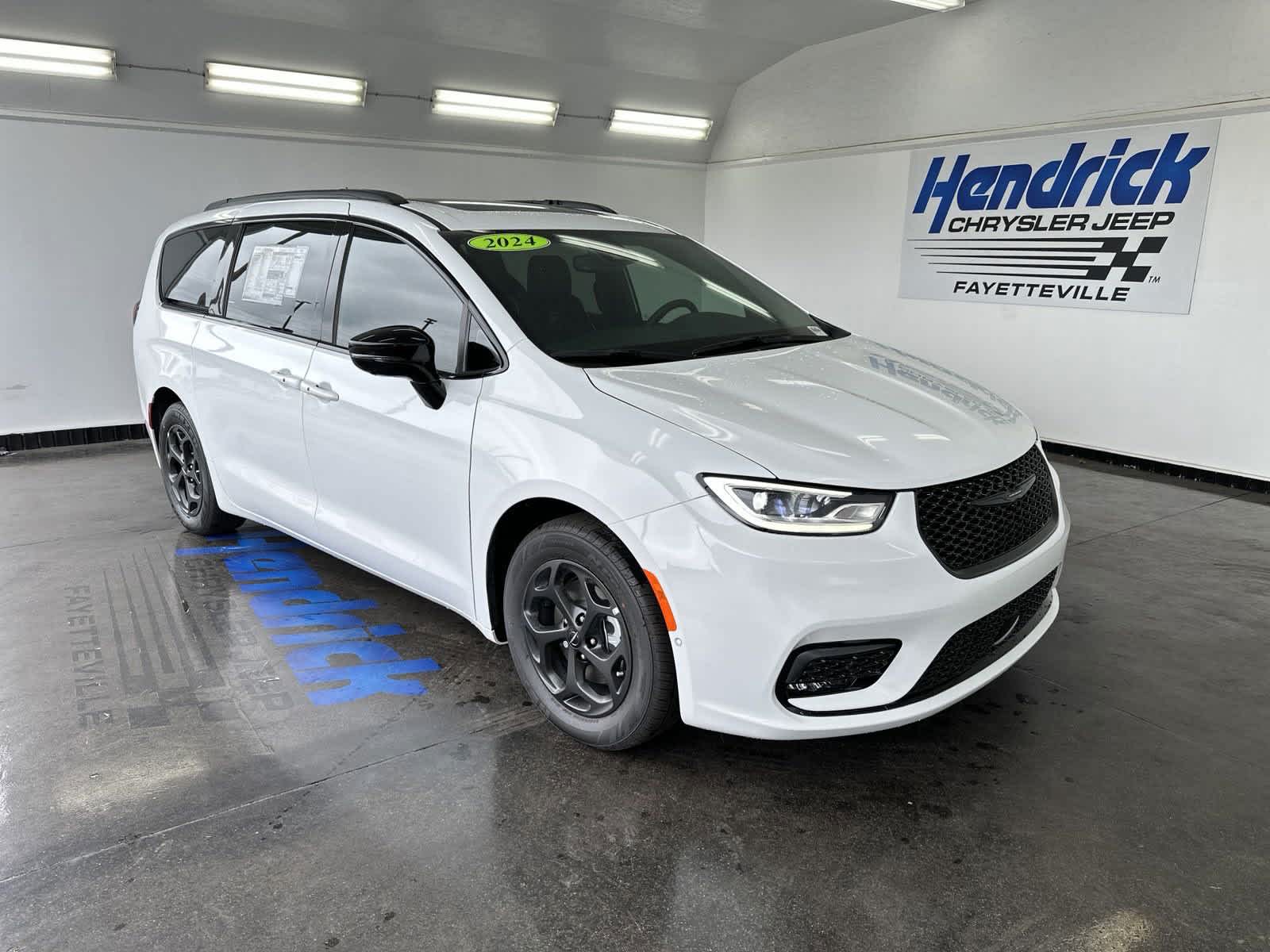 2024 Chrysler Pacifica Hybrid Premium S Appearance Pkg 2