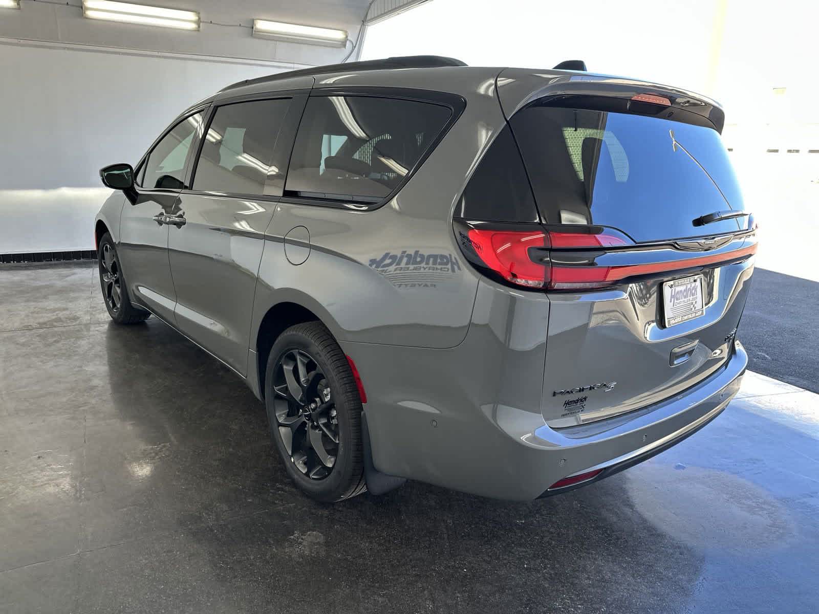 2024 Chrysler Pacifica Limited 6