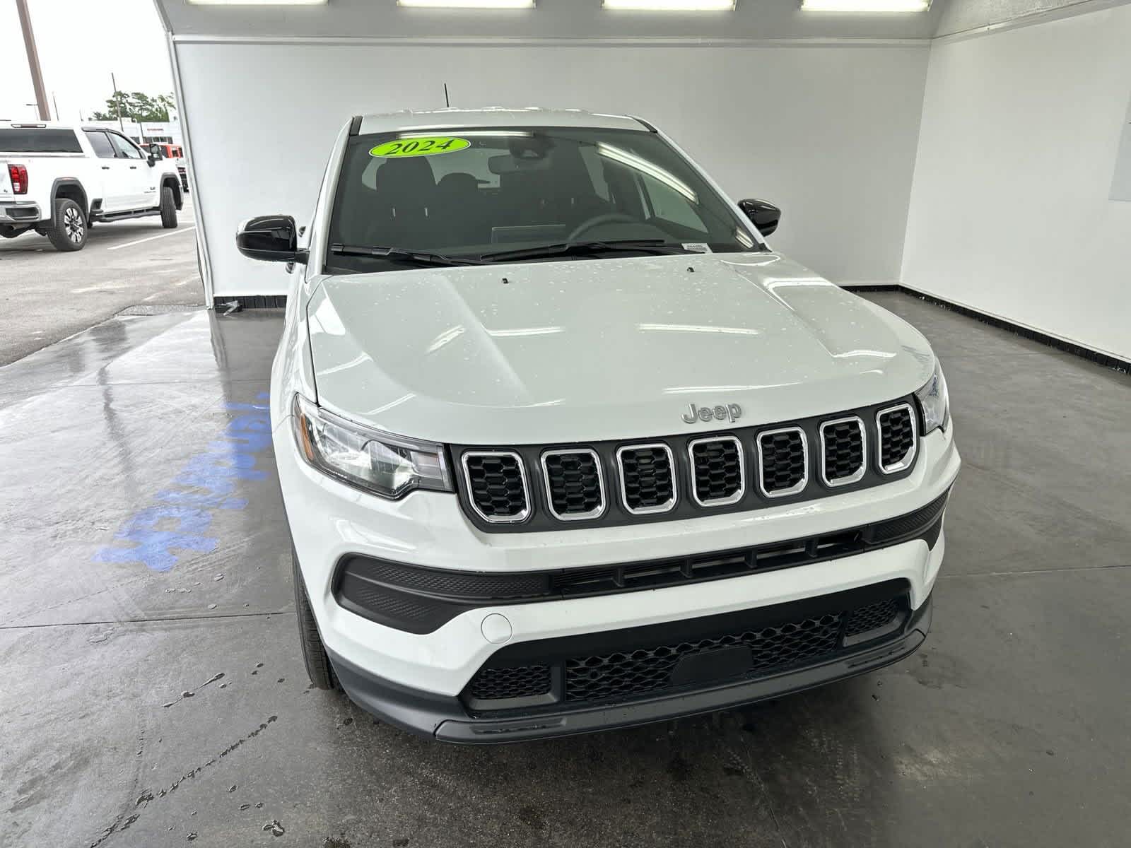 2024 Jeep Compass Sport 3