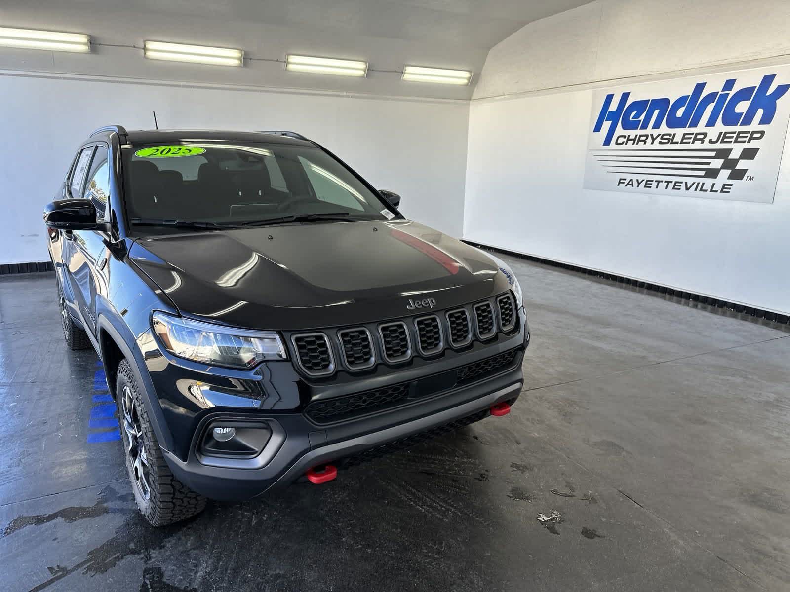 2025 Jeep Compass Trailhawk 3