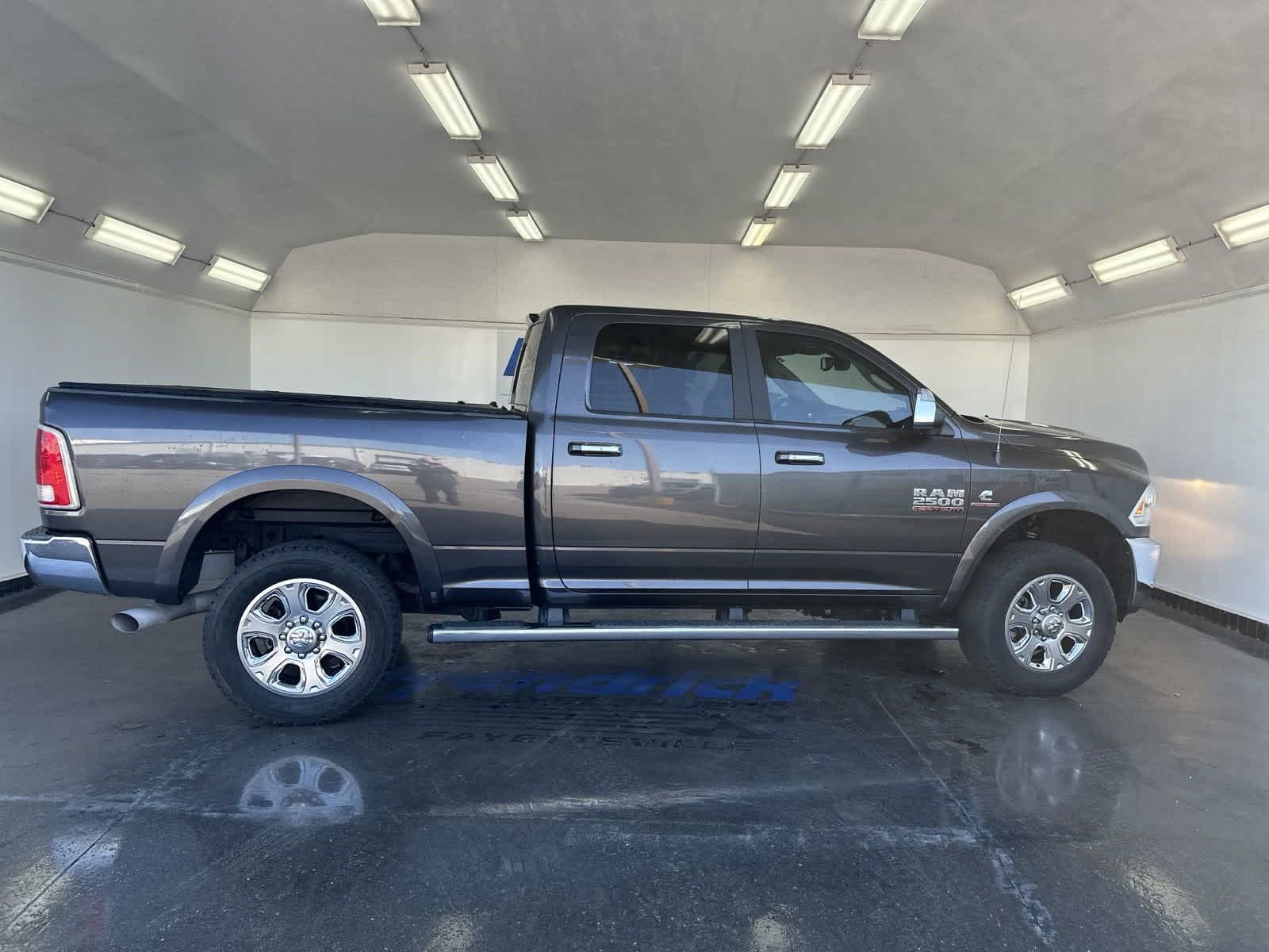 2018 Ram 2500 Laramie 4x4 Crew Cab 64 Box 10