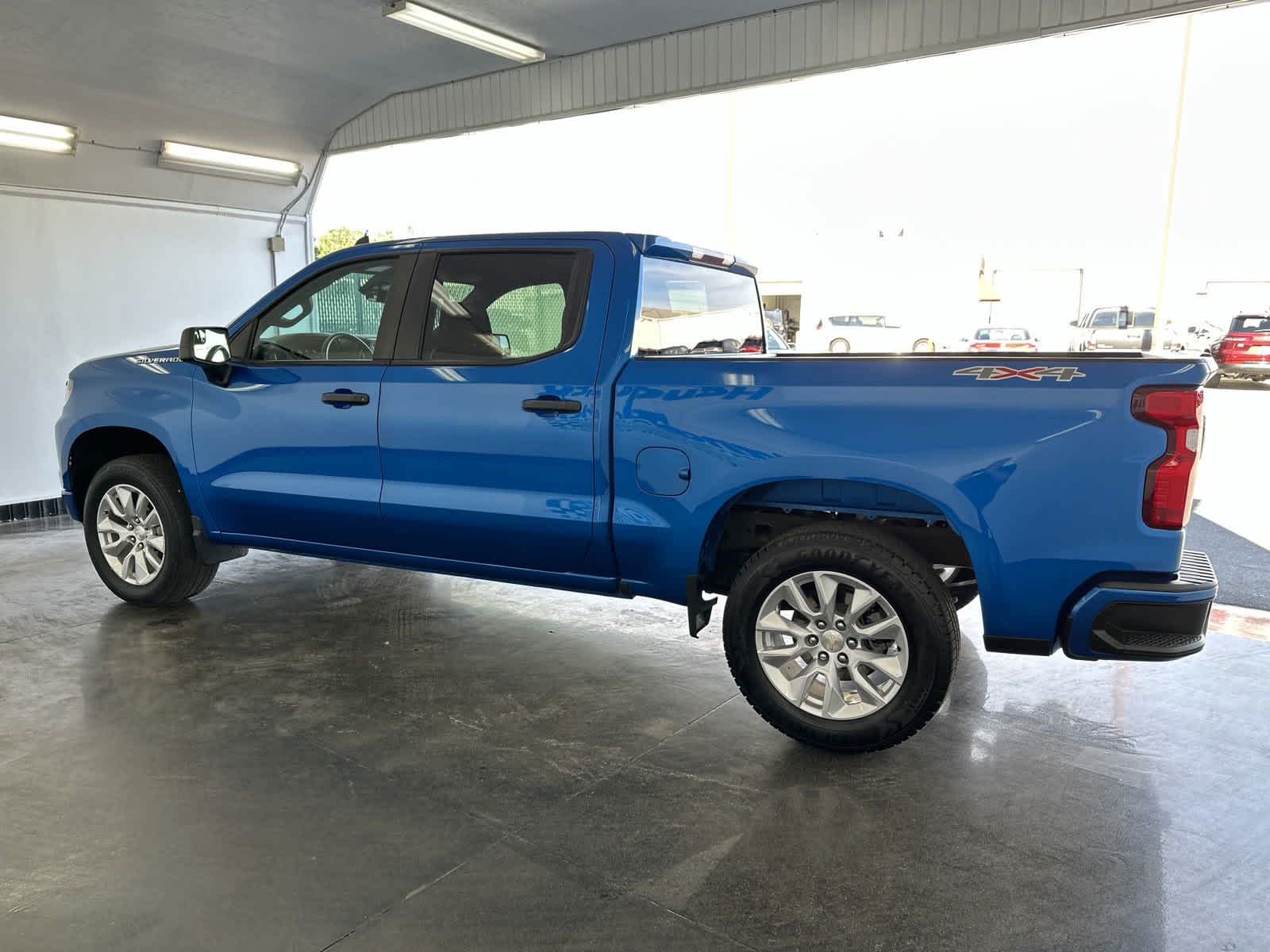 2023 Chevrolet Silverado 1500 Custom 4WD Crew Cab 147 5