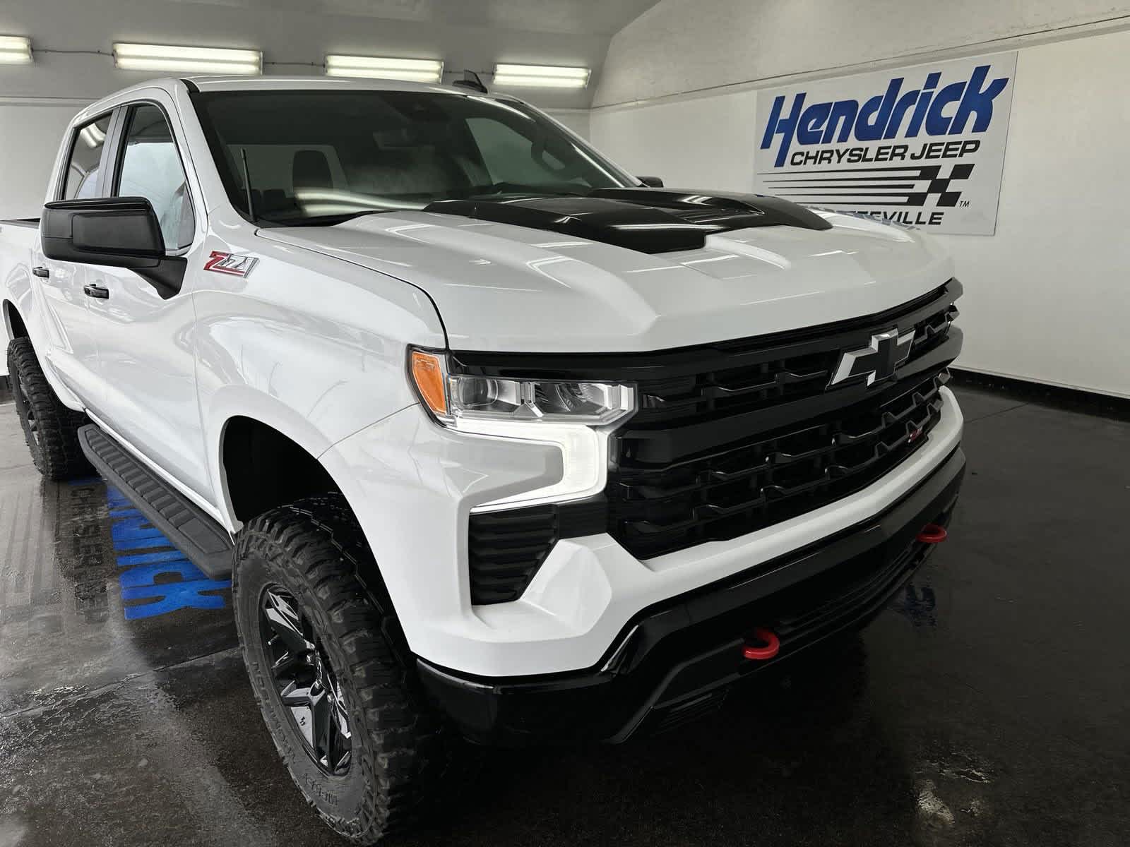 2023 Chevrolet Silverado 1500 LT Trail Boss 4WD Crew Cab 147 3