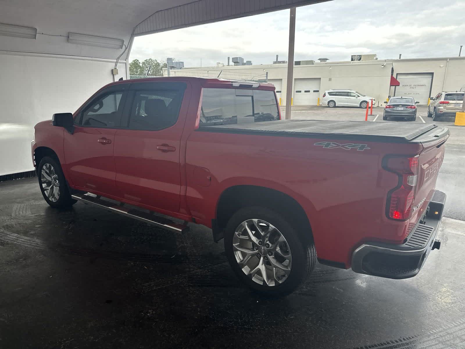 2020 Chevrolet Silverado 1500 LT 4WD Crew Cab 147 6