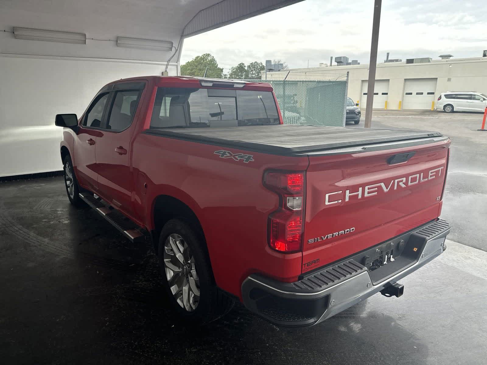 2020 Chevrolet Silverado 1500 LT 4WD Crew Cab 147 7