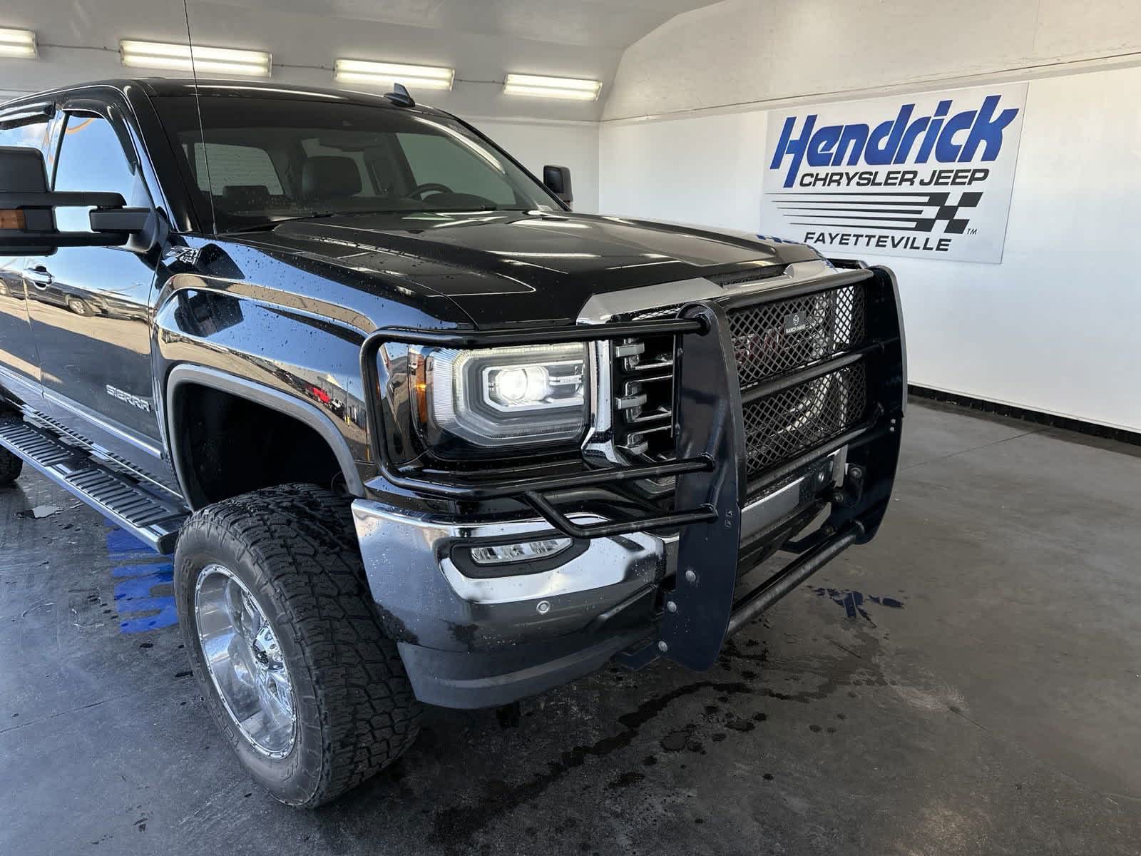 2018 GMC Sierra 1500 SLT 4WD Crew Cab 143.5 3