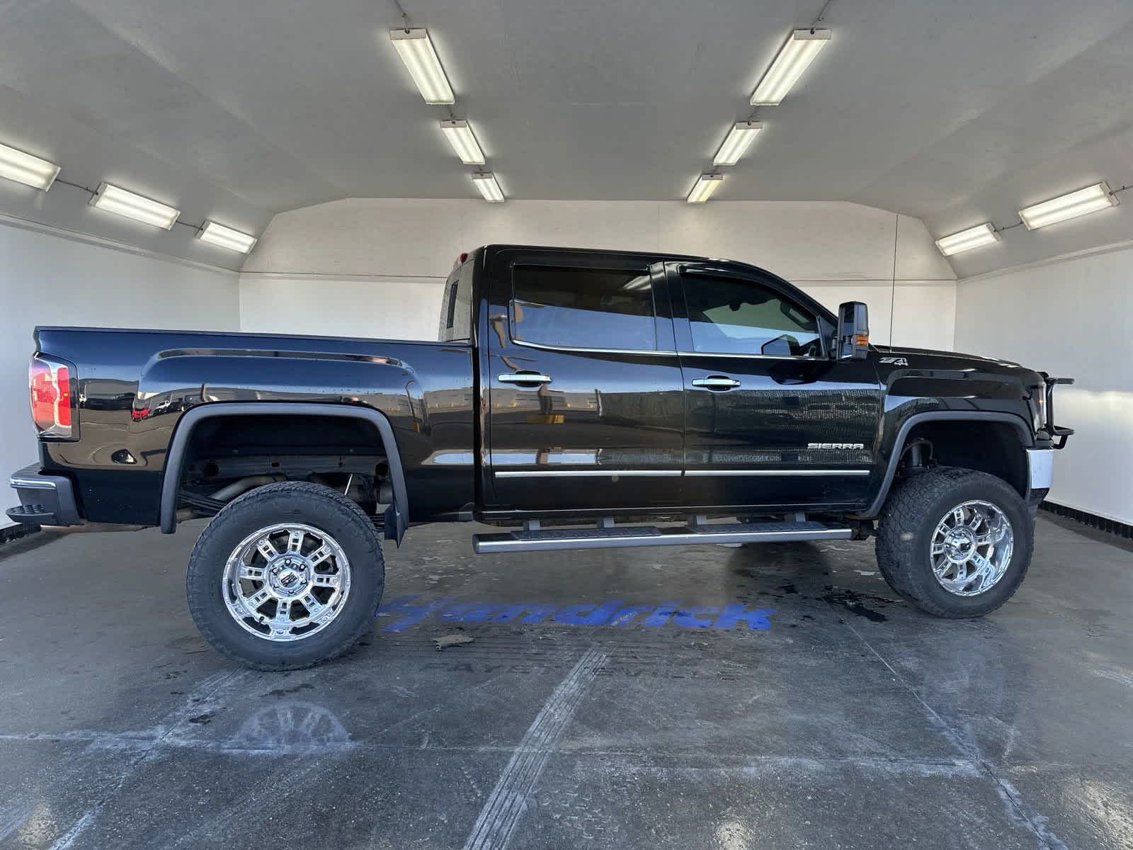 2018 GMC Sierra 1500 SLT 4WD Crew Cab 143.5 10