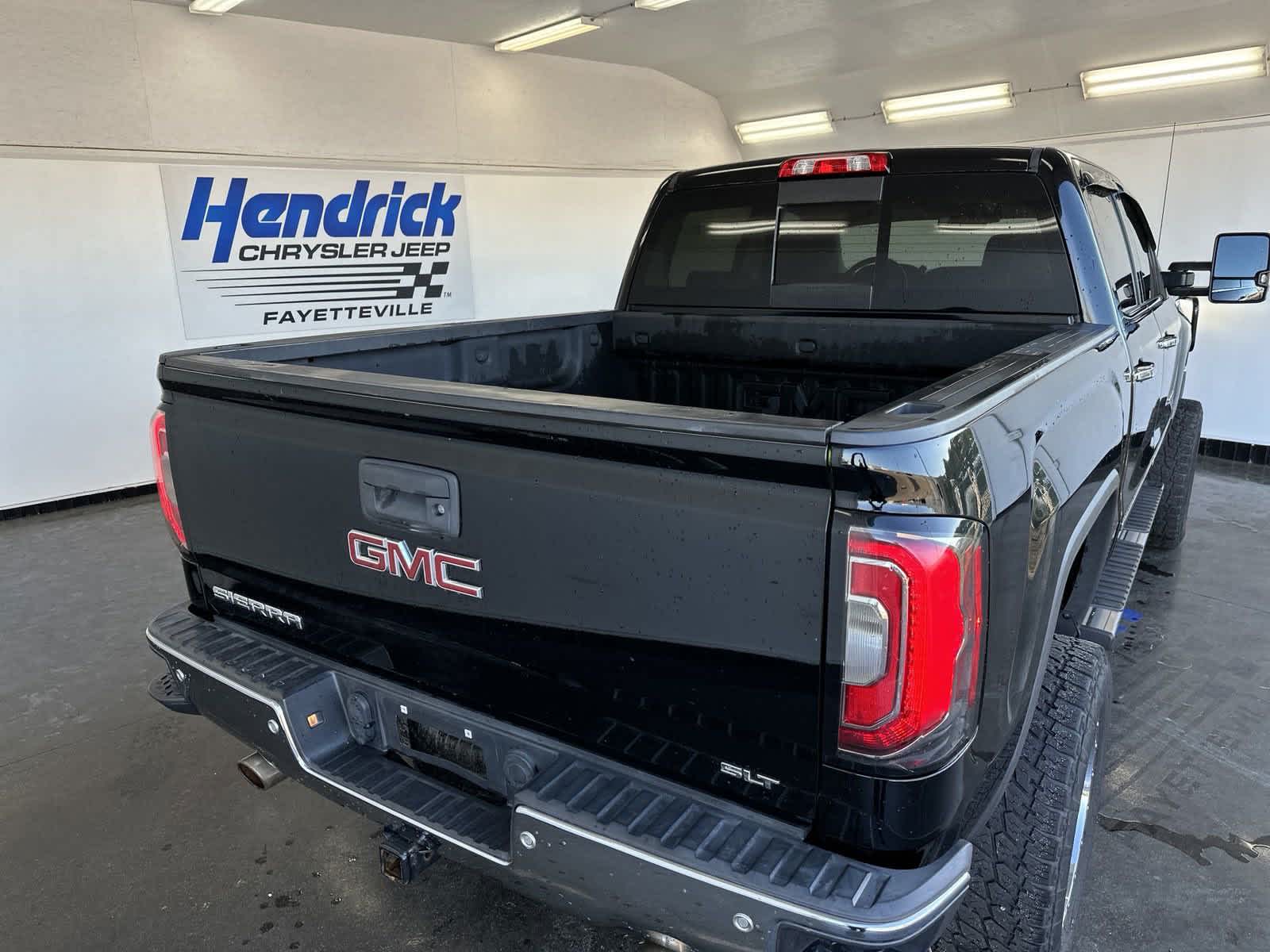 2018 GMC Sierra 1500 SLT 4WD Crew Cab 143.5 29