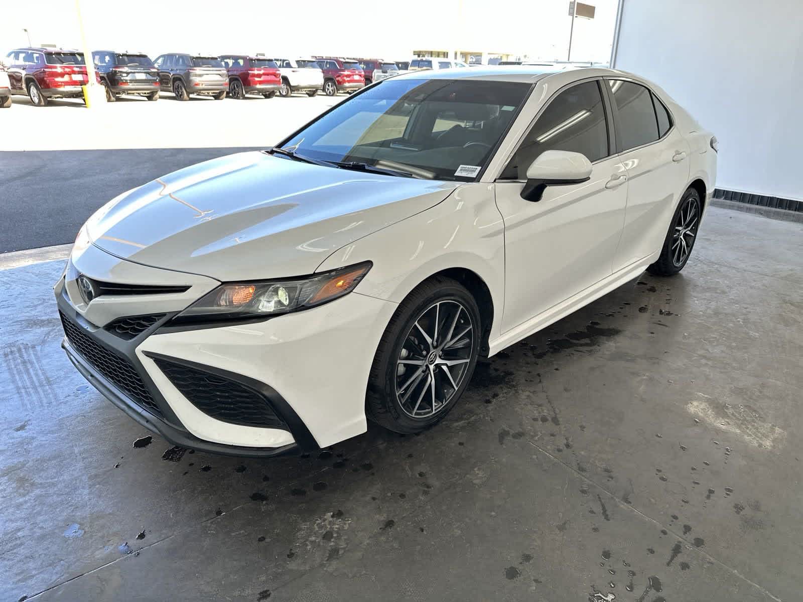 2021 Toyota Camry SE 4