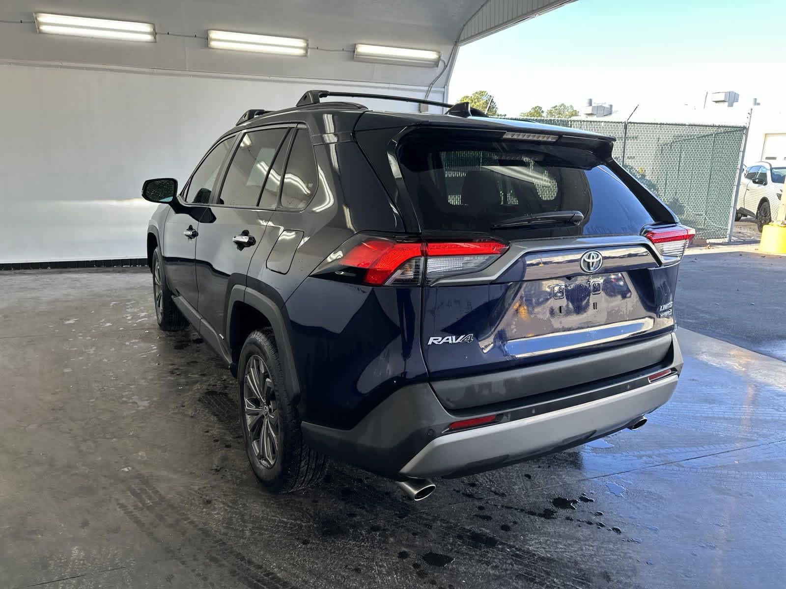 2022 Toyota RAV4 Hybrid Limited 7