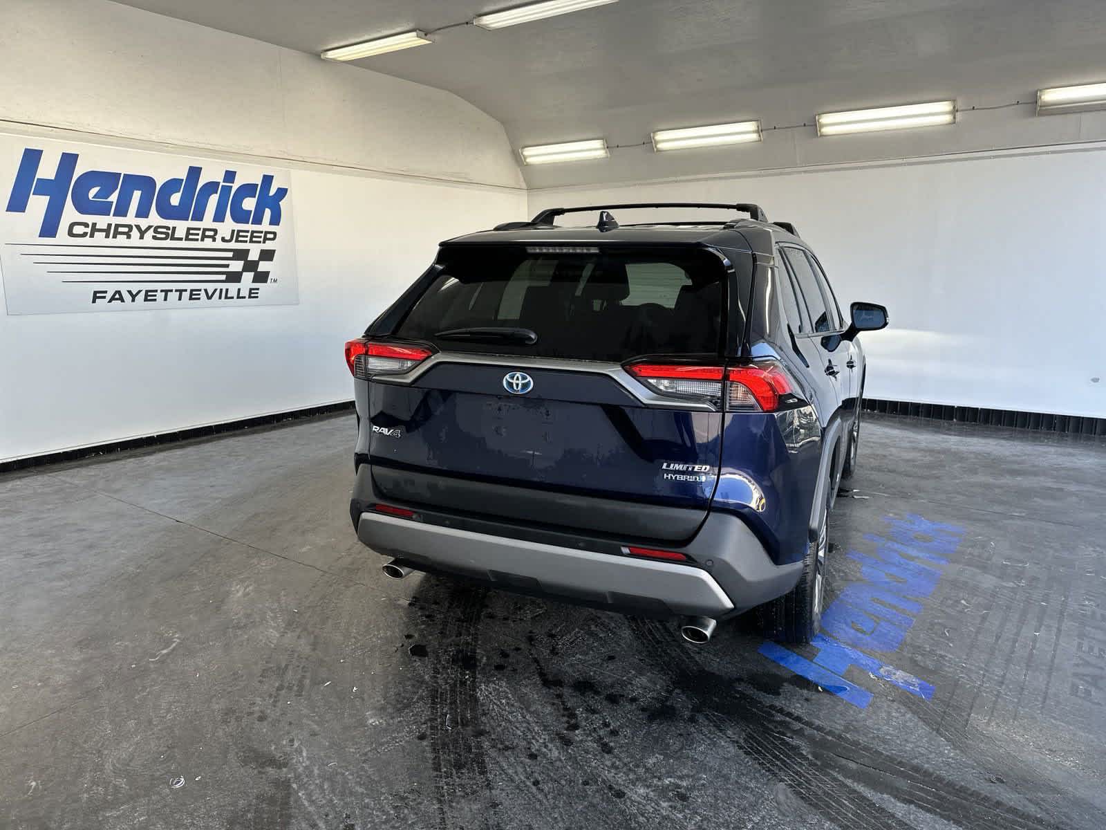 2022 Toyota RAV4 Hybrid Limited 8