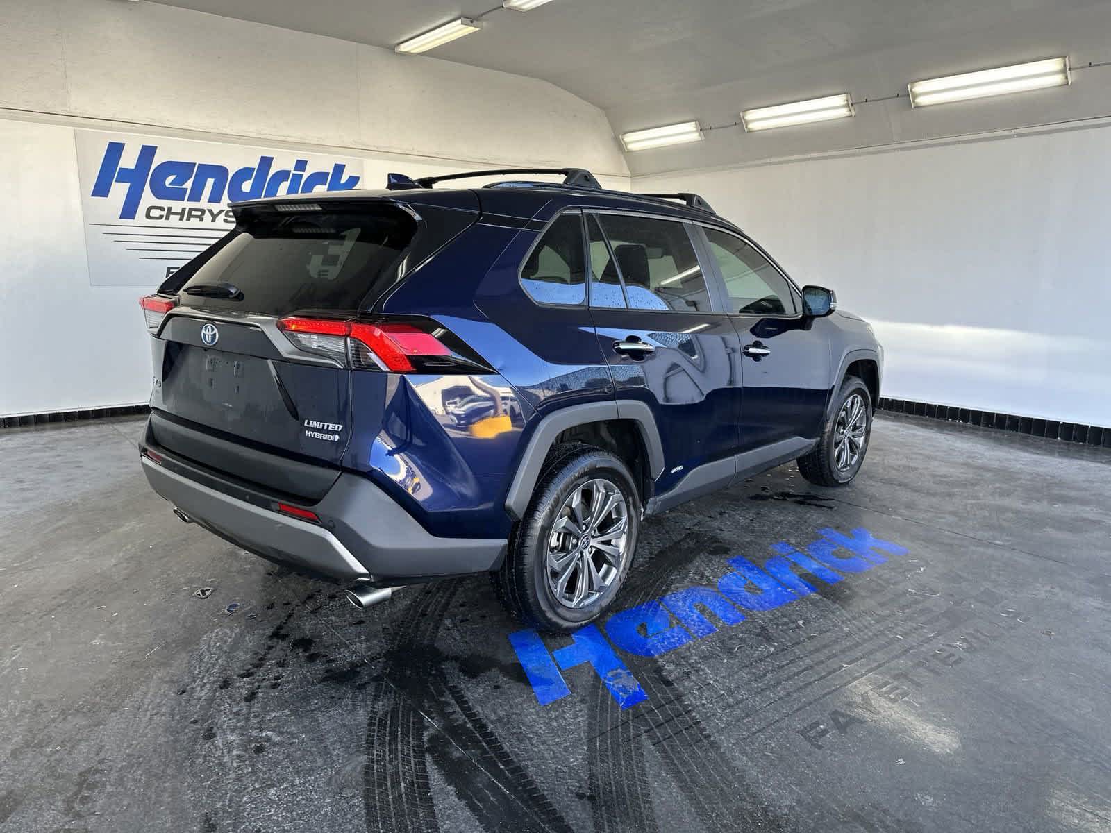 2022 Toyota RAV4 Hybrid Limited 9