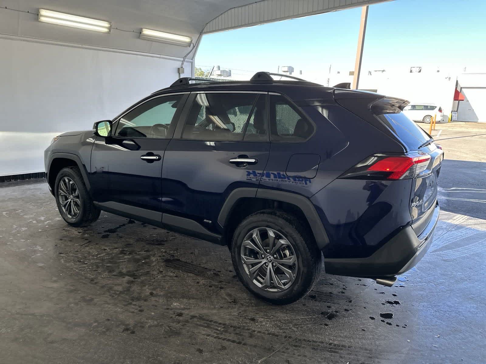 2022 Toyota RAV4 Hybrid Limited 6