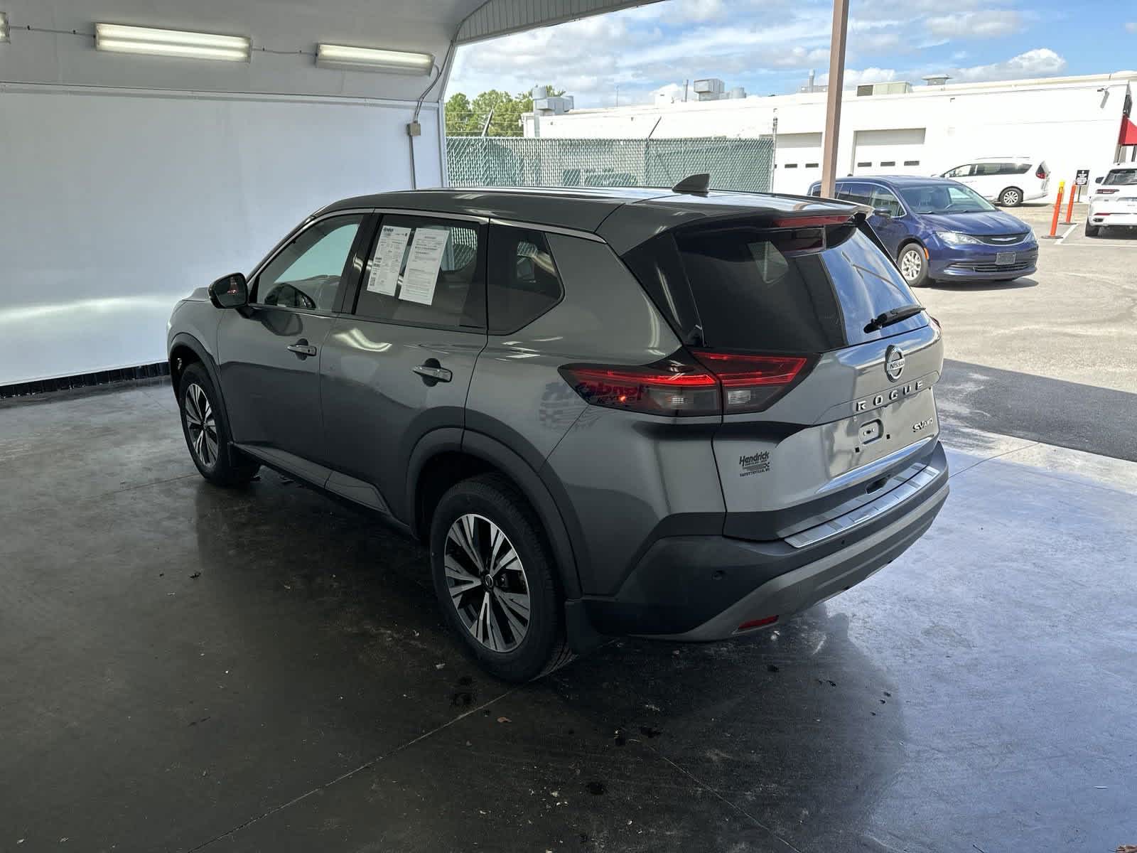 2021 Nissan Rogue SV 7