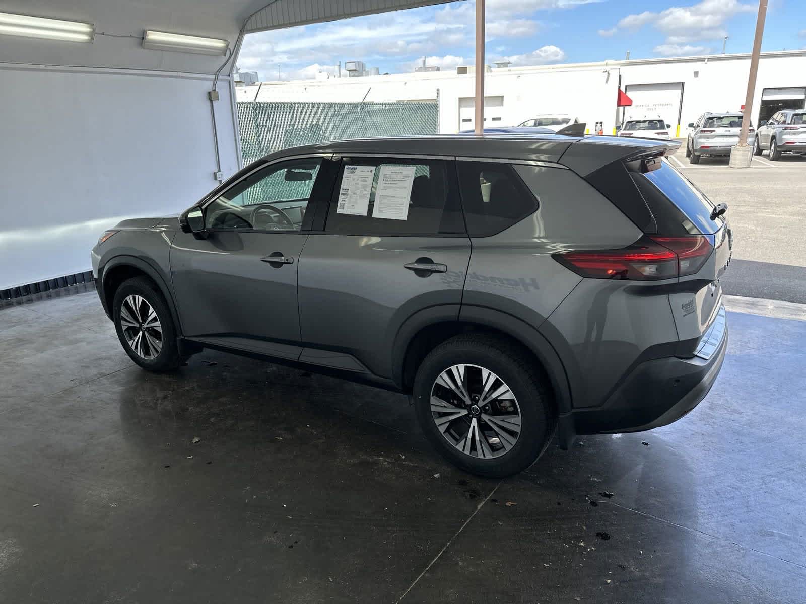 2021 Nissan Rogue SV 6